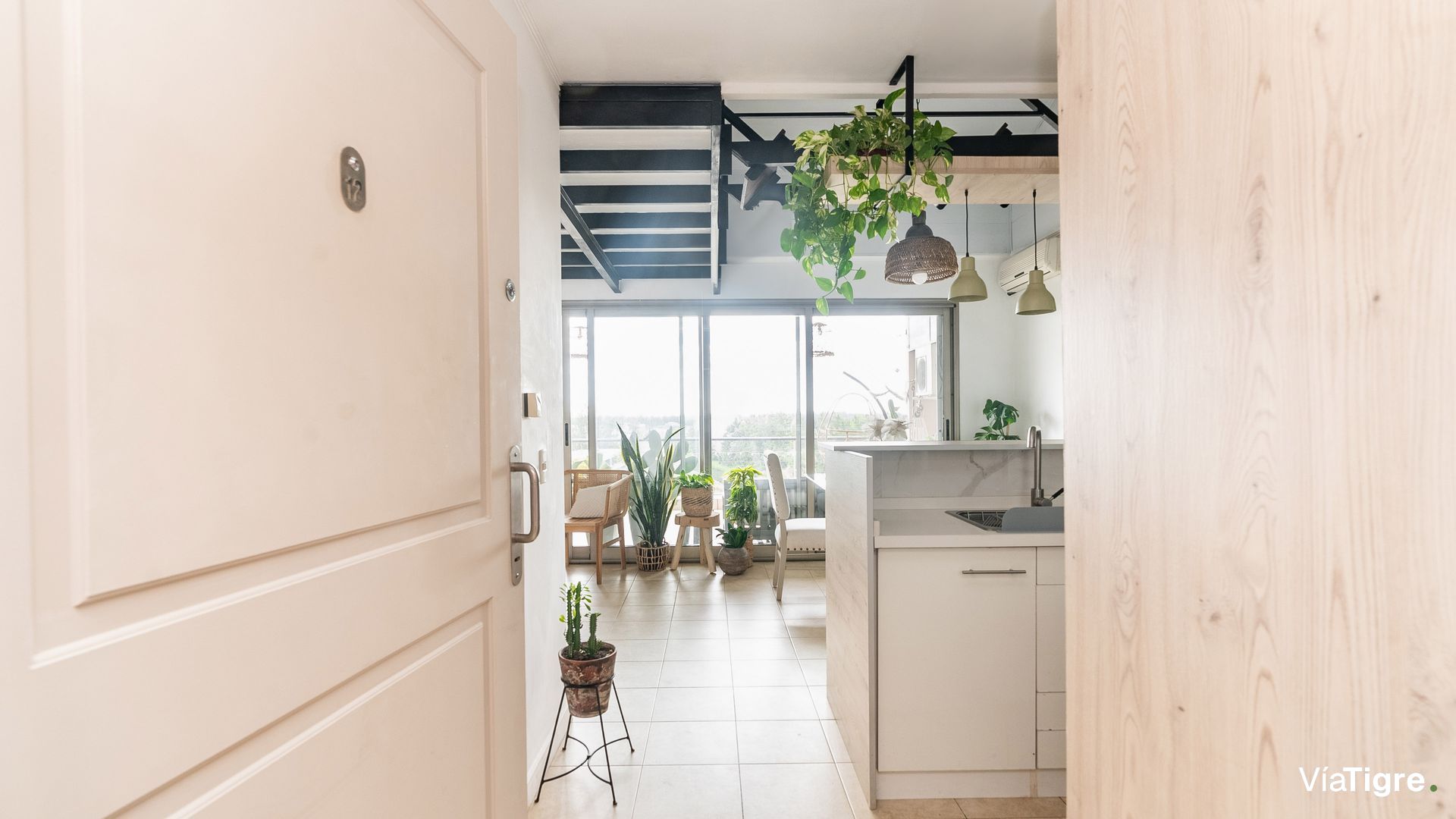 Un Monoambiente diferente con amplio Balcon!!