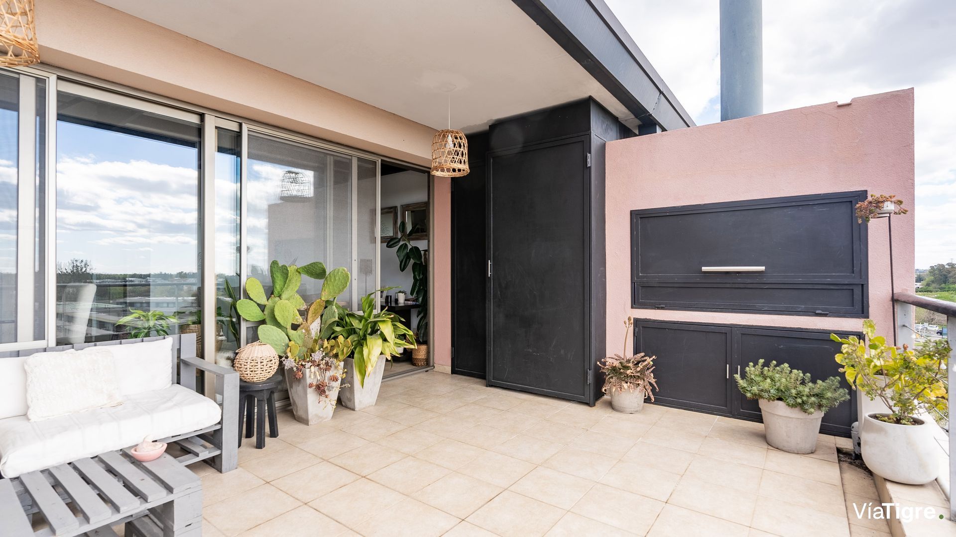 Un Monoambiente diferente con amplio Balcon!!