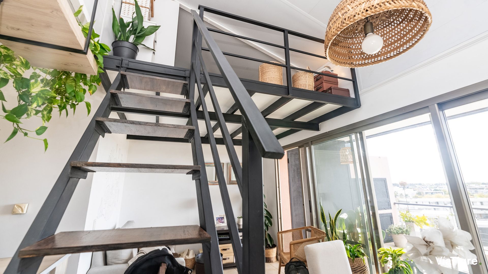 Un Monoambiente diferente con amplio Balcon!!