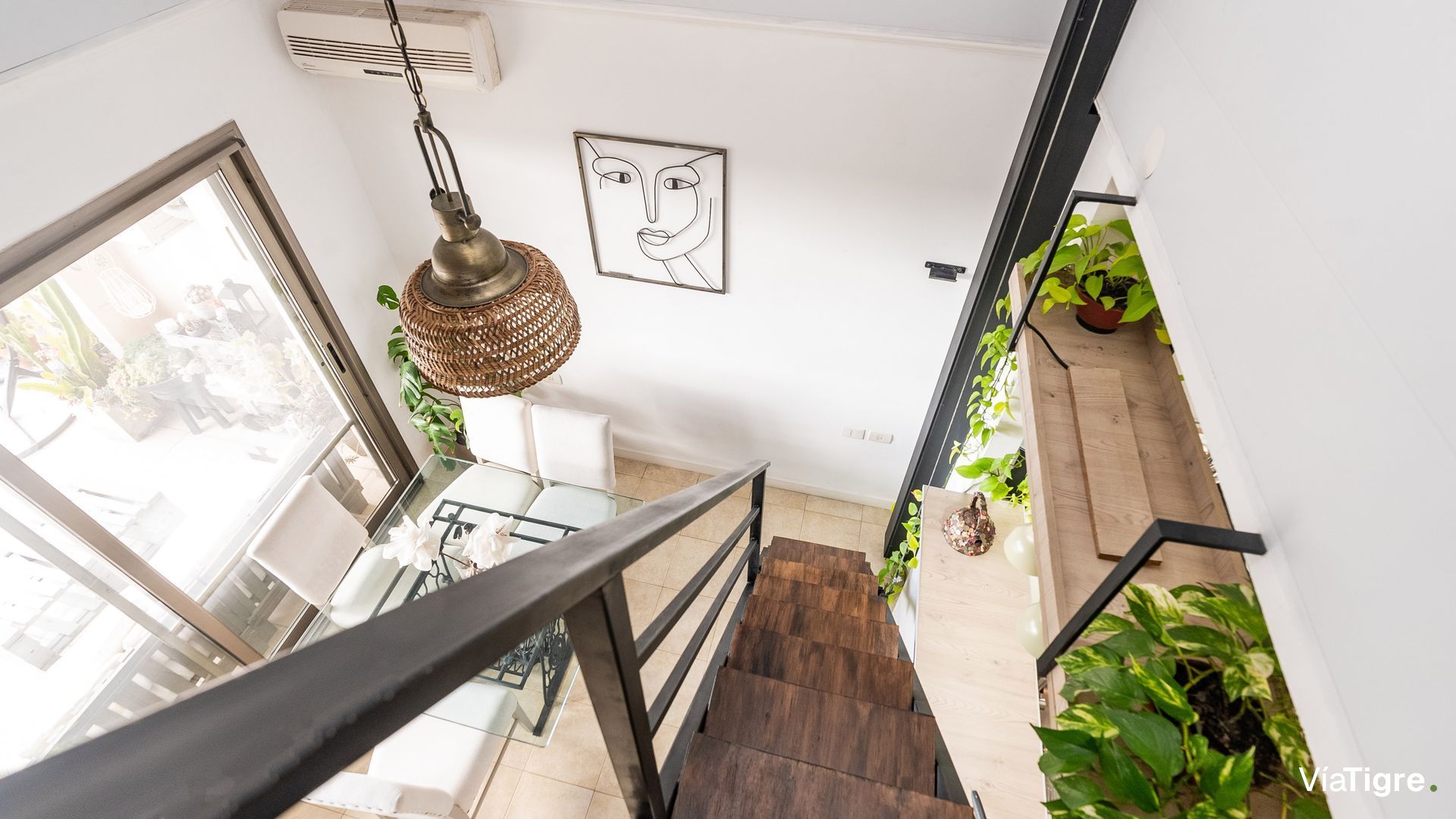 Un Monoambiente diferente con amplio Balcon!!