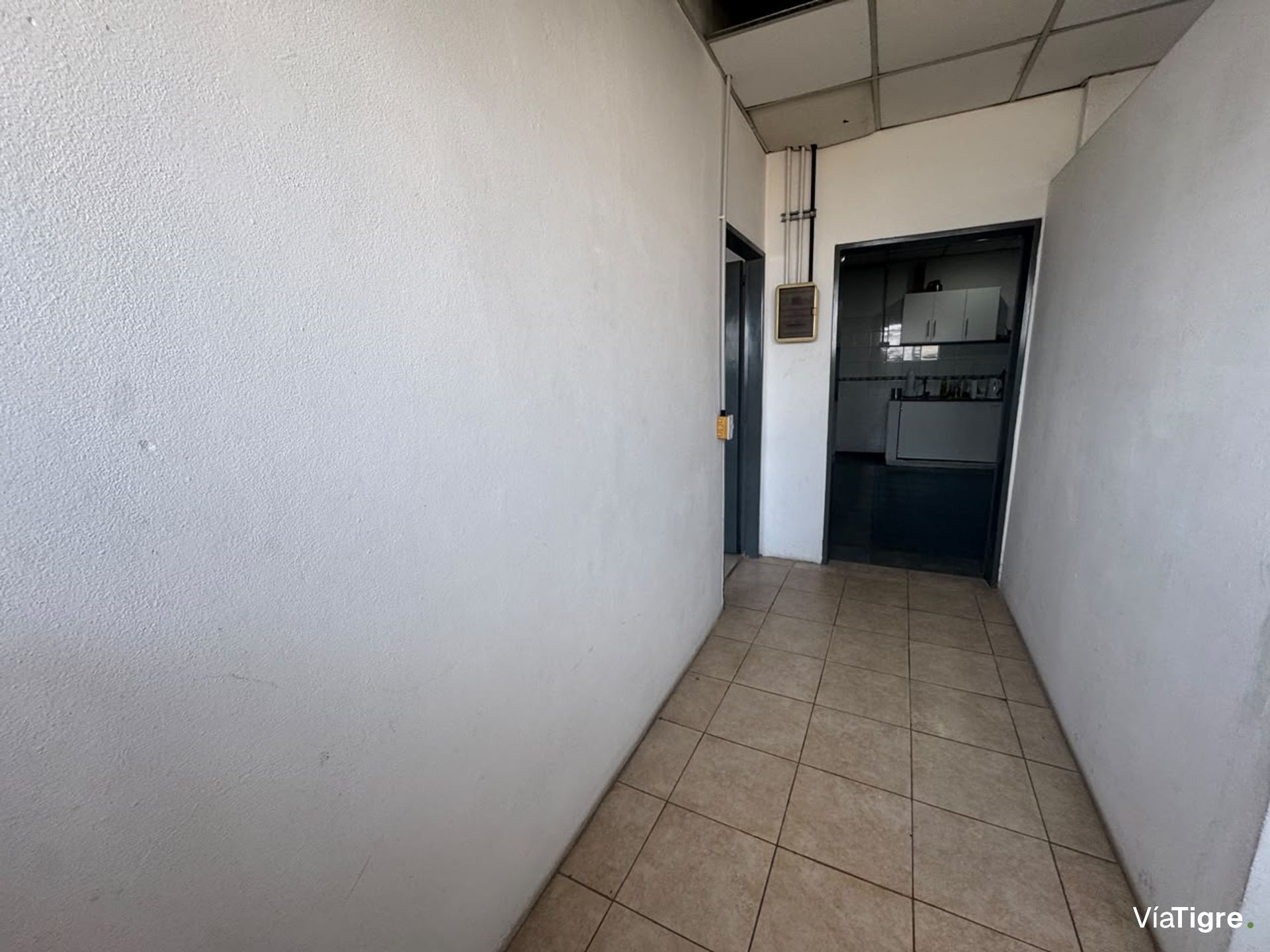 Galpon y oficinas en Alquiler en Florida, V. Lopez