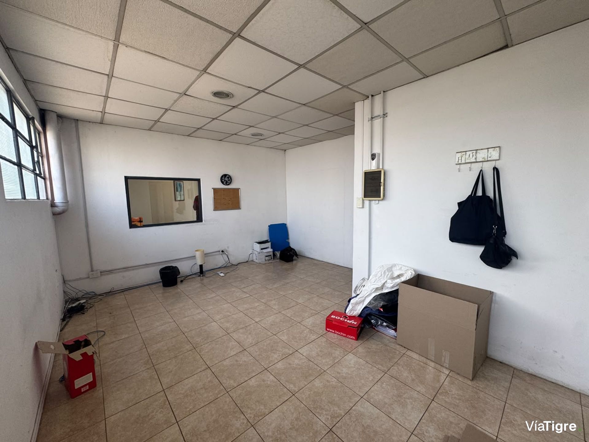 Galpon y oficinas en Alquiler en Florida, V. Lopez