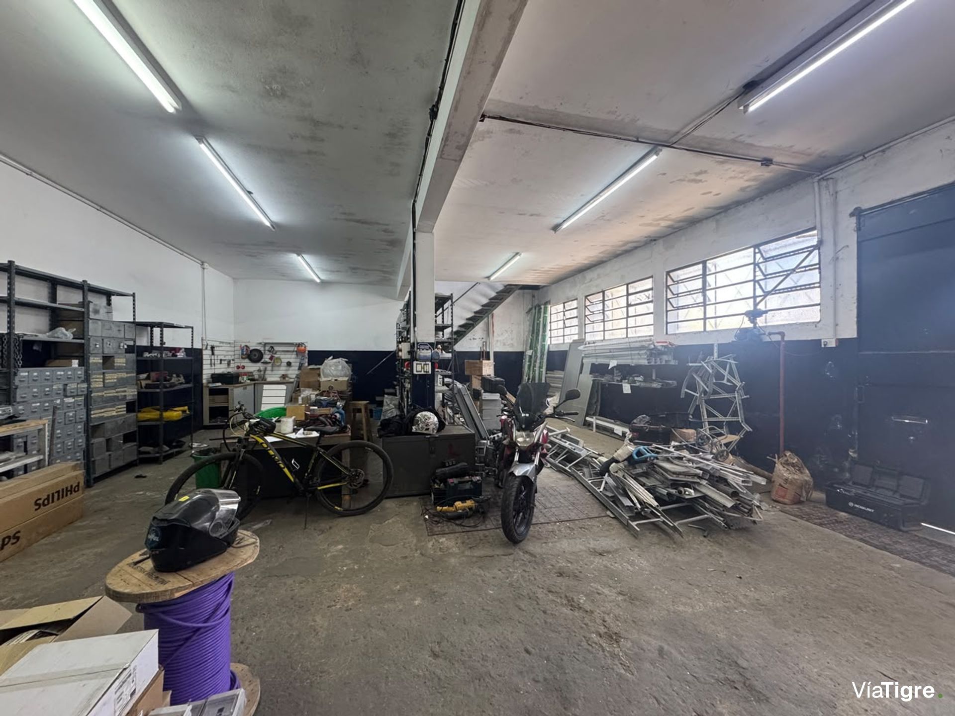 Galpon y oficinas en Alquiler en Florida, V. Lopez