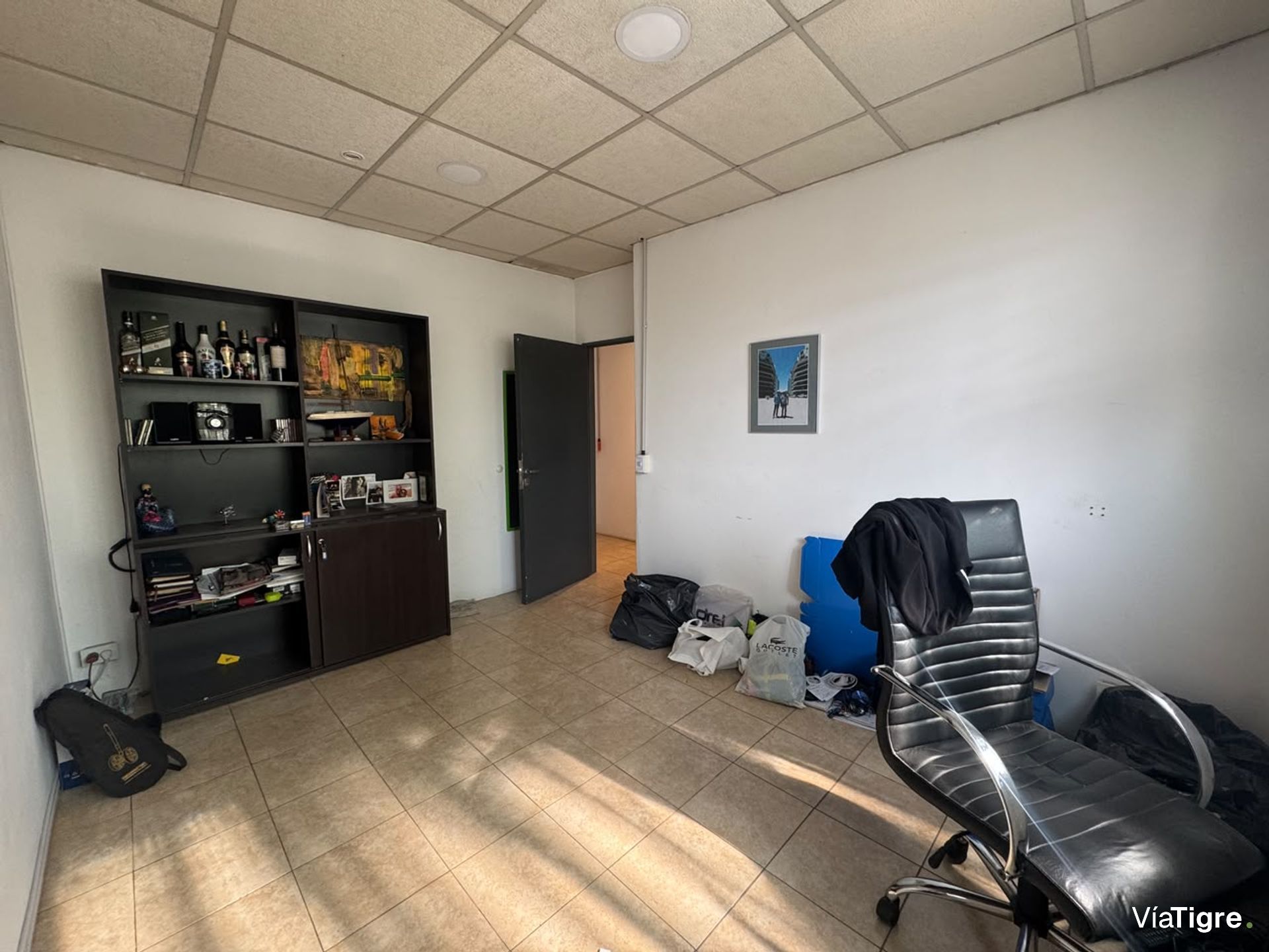Galpon y oficinas en Alquiler en Florida, V. Lopez