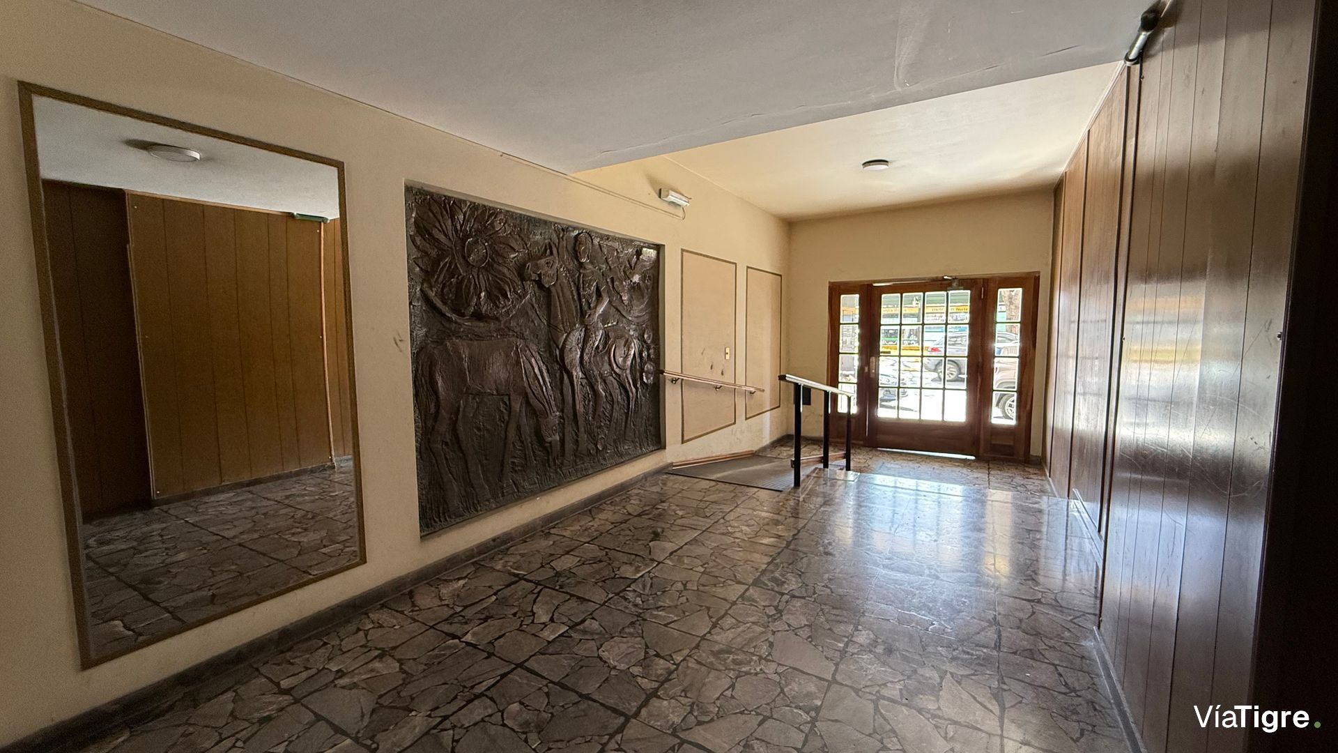 Venta Departamento 2 Amb En Florida Sobre Av Maipu