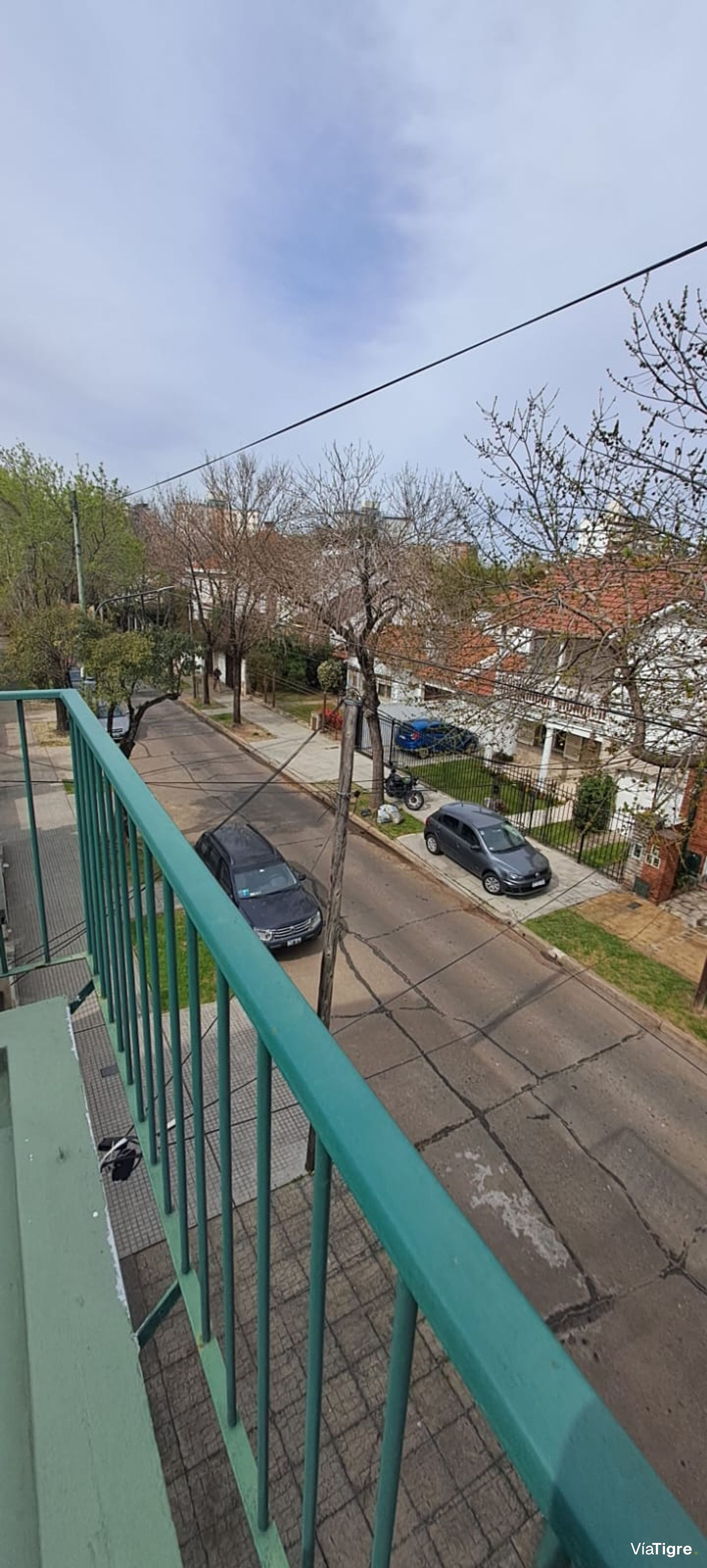 Triplex de 3 Amb. con Cochera, jardín y terraza
