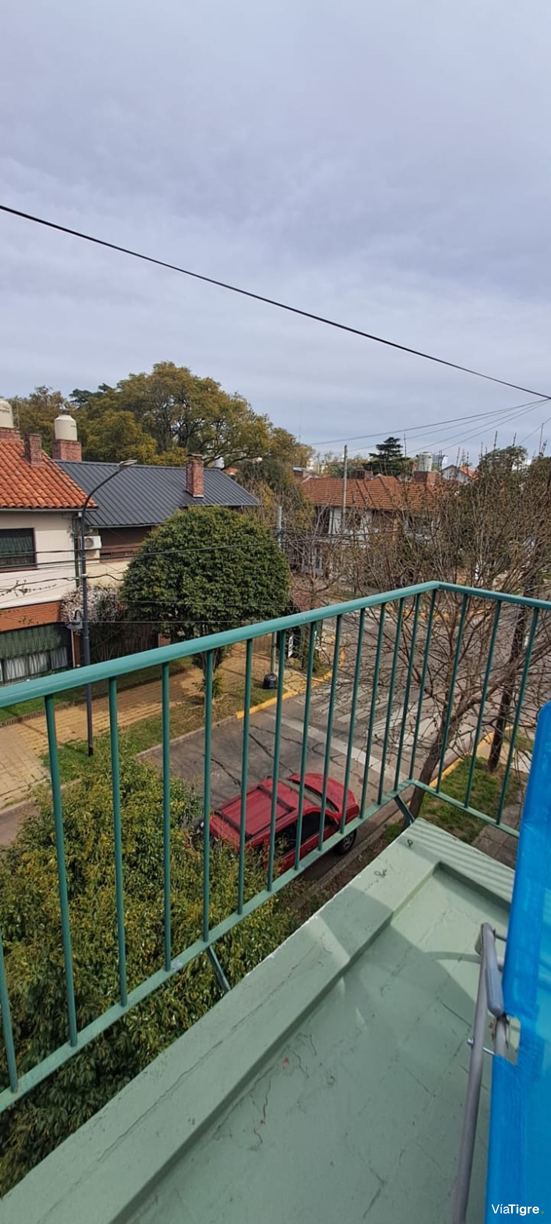 Triplex de 3 Amb. con Cochera, jardín y terraza