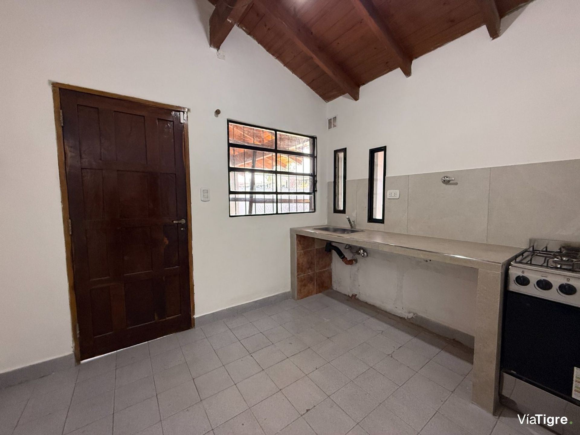 Excelente Casa Refaccionada En Boulogne