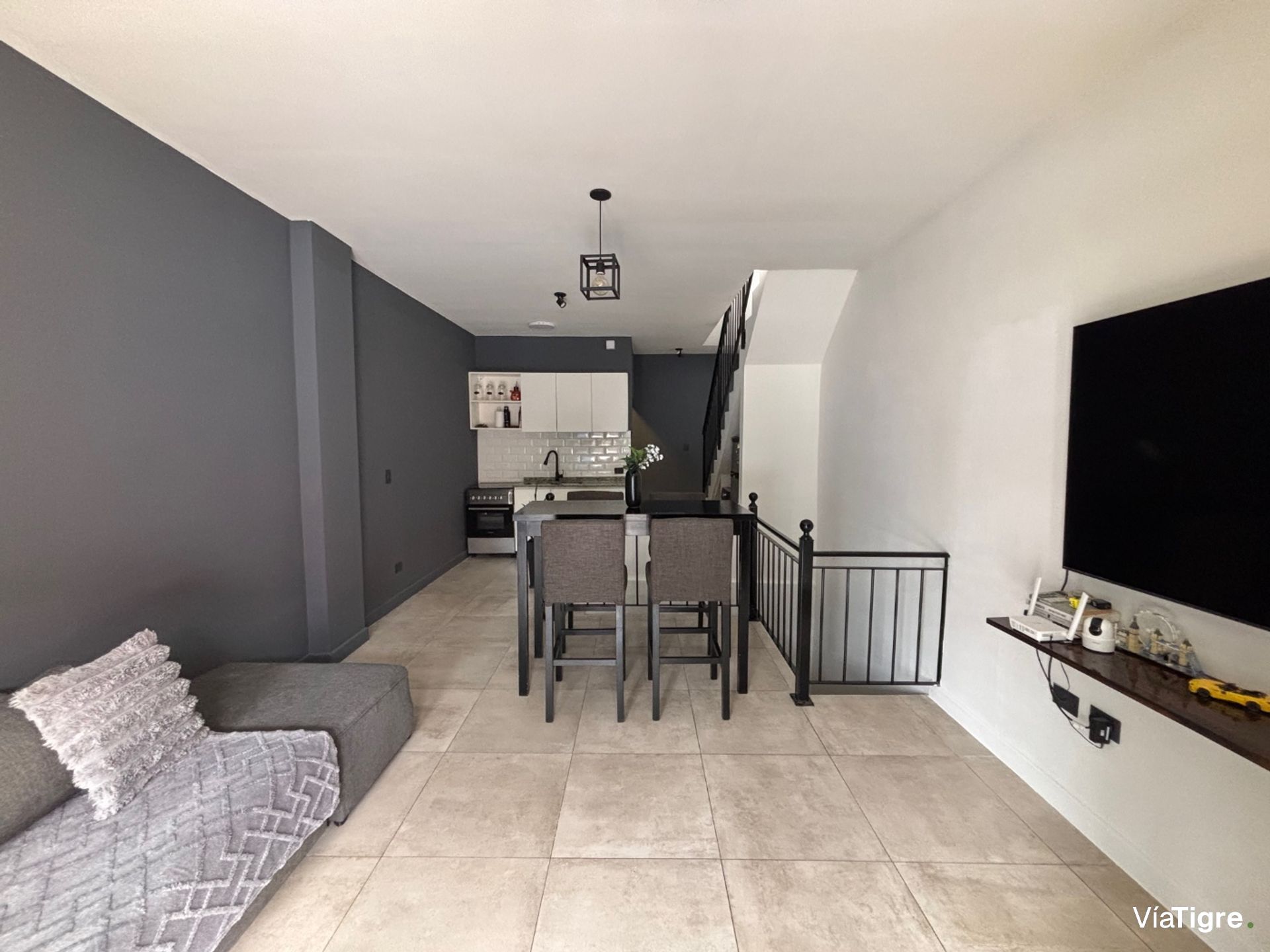 VENTA PH tipo CASA MARTINEZ 3 AMB TERRAZA PROPIA