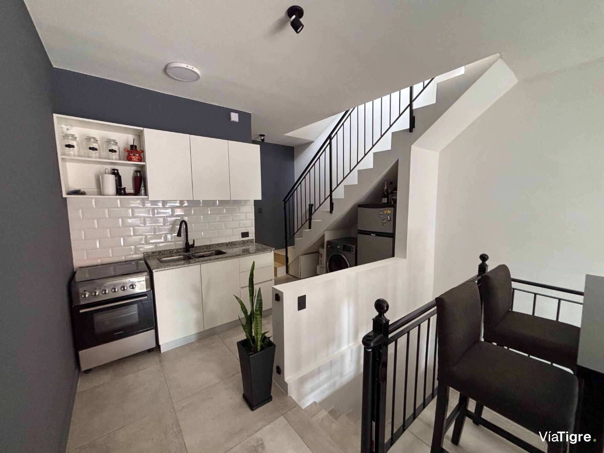 VENTA PH tipo CASA MARTINEZ 3 AMB TERRAZA PROPIA