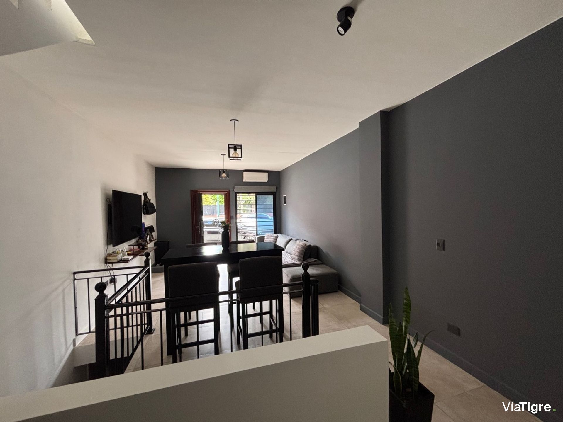 VENTA PH tipo CASA MARTINEZ 3 AMB TERRAZA PROPIA