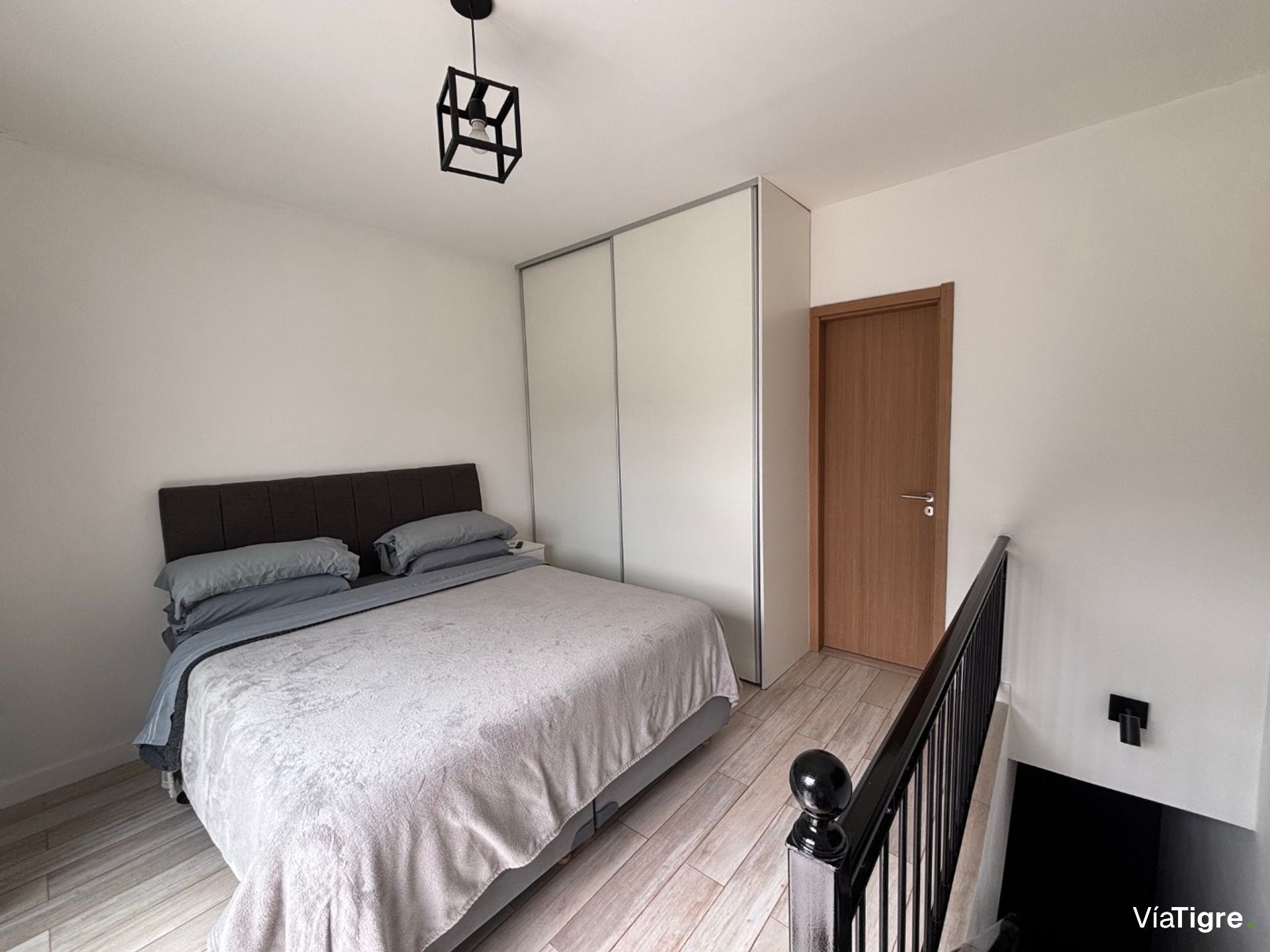 VENTA PH tipo CASA MARTINEZ 3 AMB TERRAZA PROPIA
