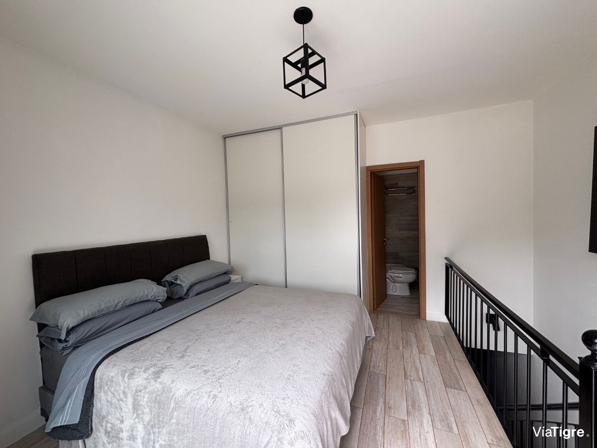 VENTA PH tipo CASA MARTINEZ 3 AMB TERRAZA PROPIA