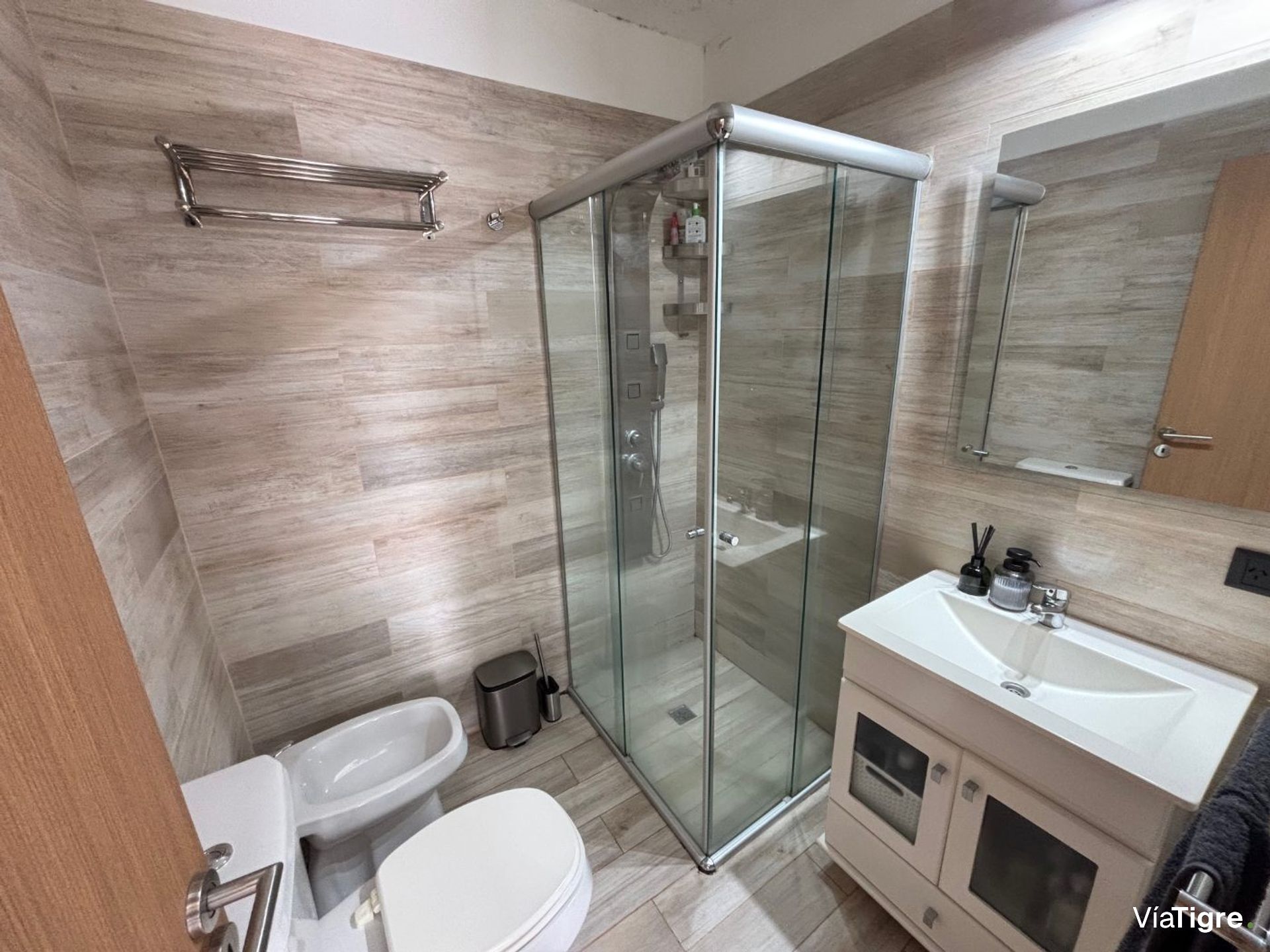VENTA PH tipo CASA MARTINEZ 3 AMB TERRAZA PROPIA