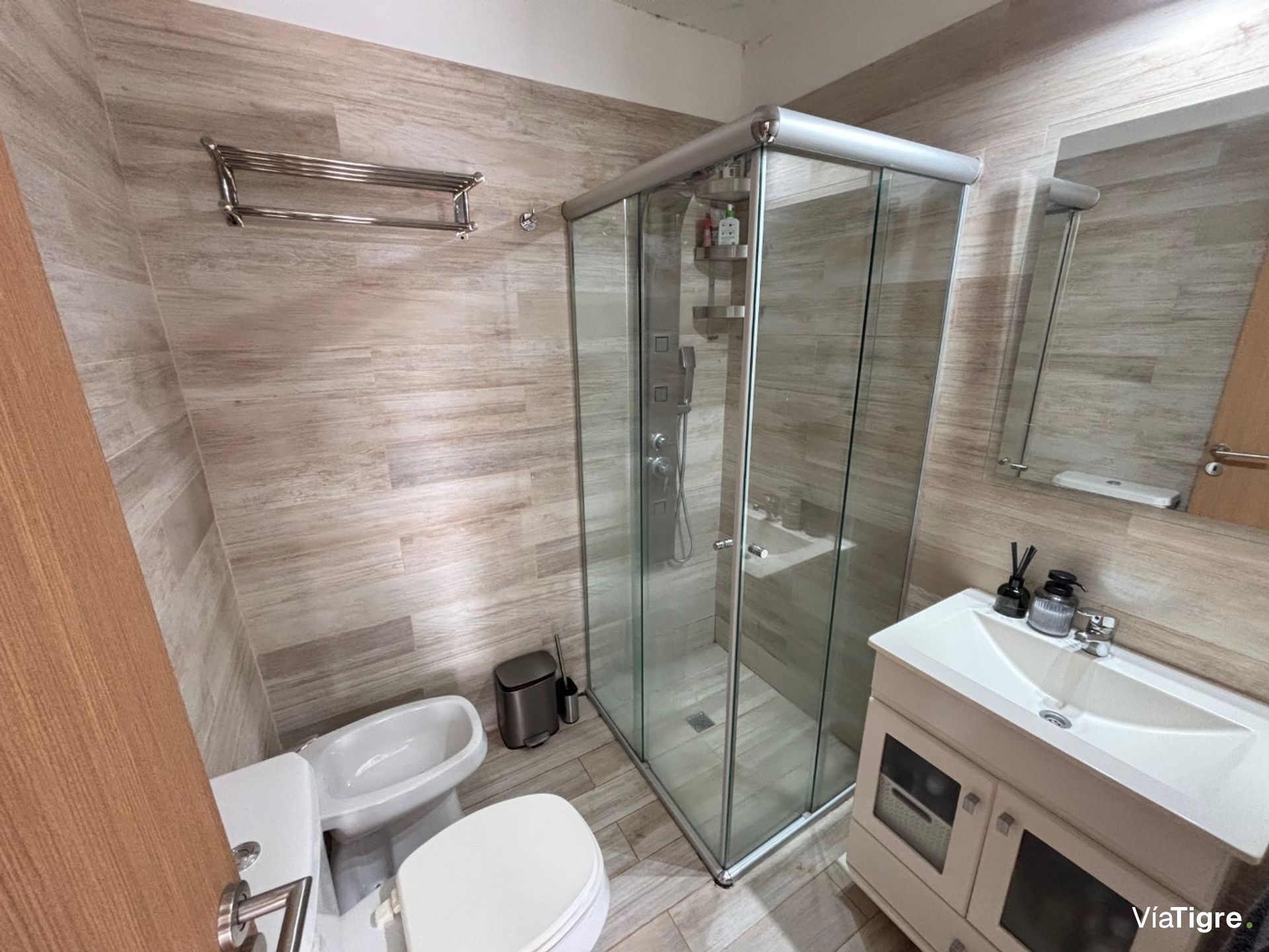 VENTA PH tipo CASA MARTINEZ 3 AMB TERRAZA PROPIA