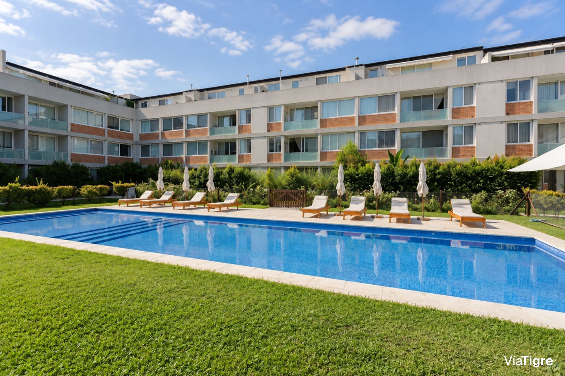 Venta Dpto 2 Amb. Jardín Y Cochera. Amoblado!