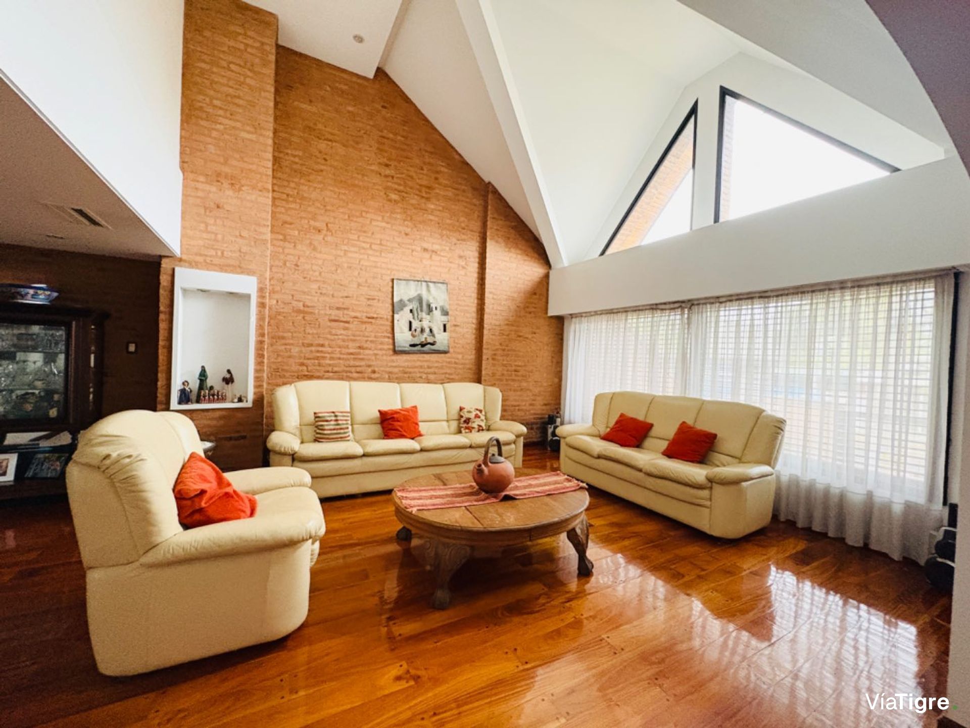 Chalet En Venta 4 Amb Con Parque Pileta Y Cocheras