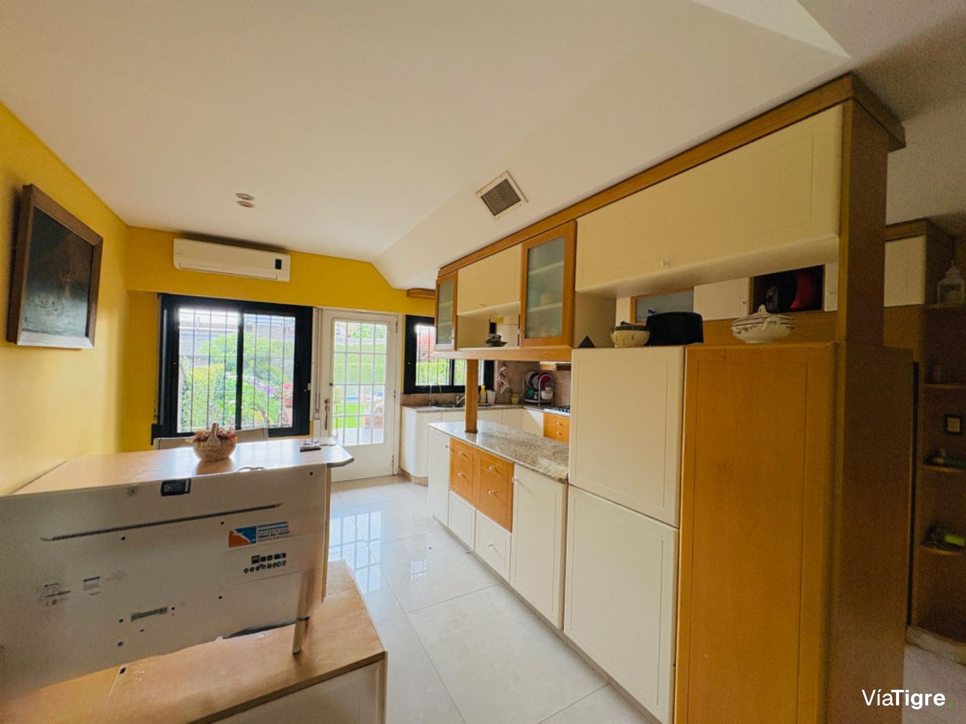 Chalet En Venta 4 Amb Con Parque Pileta Y Cocheras