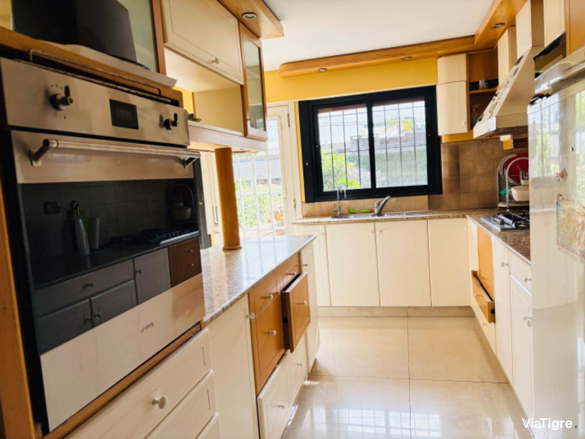 Chalet En Venta 4 Amb Con Parque Pileta Y Cocheras