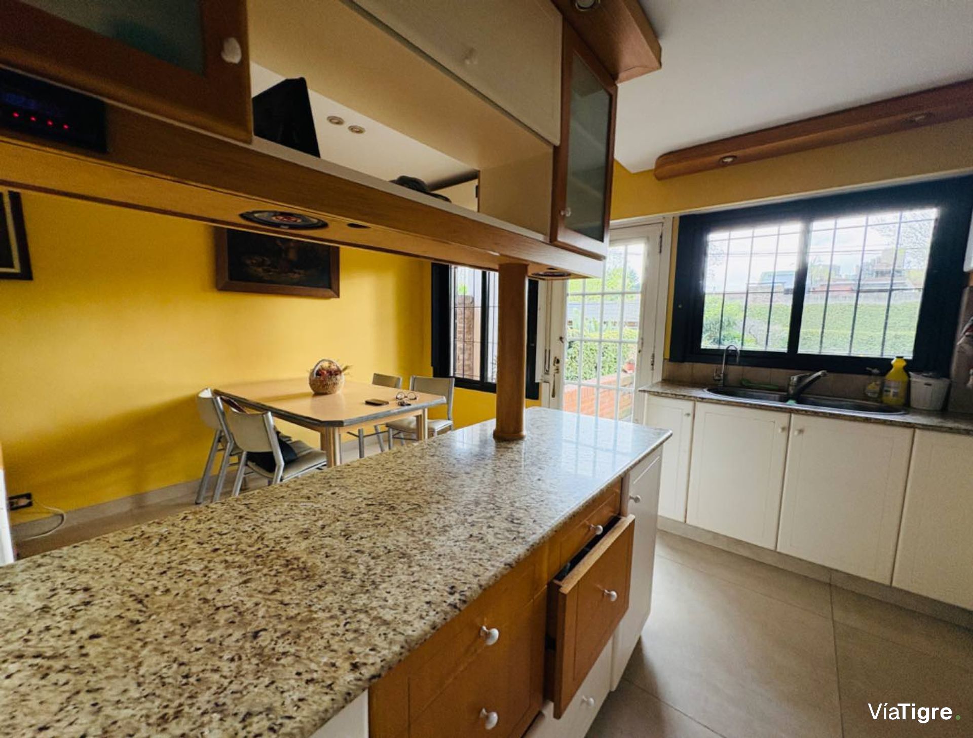 Chalet En Venta 4 Amb Con Parque Pileta Y Cocheras