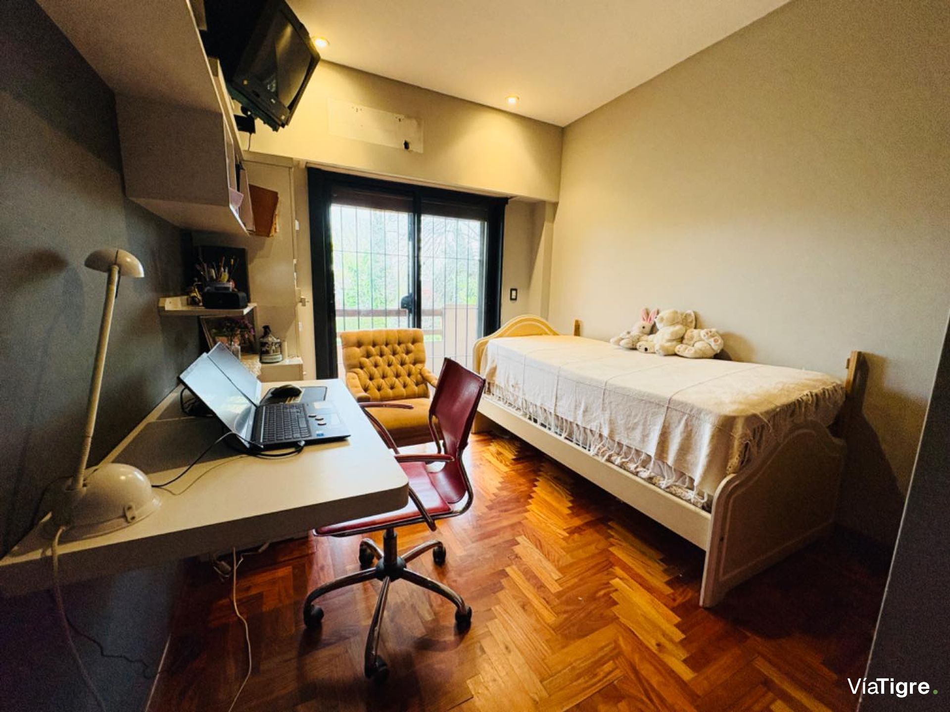 Chalet En Venta 4 Amb Con Parque Pileta Y Cocheras