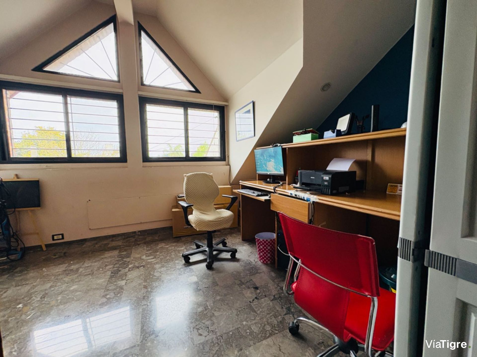 Chalet En Venta 4 Amb Con Parque Pileta Y Cocheras