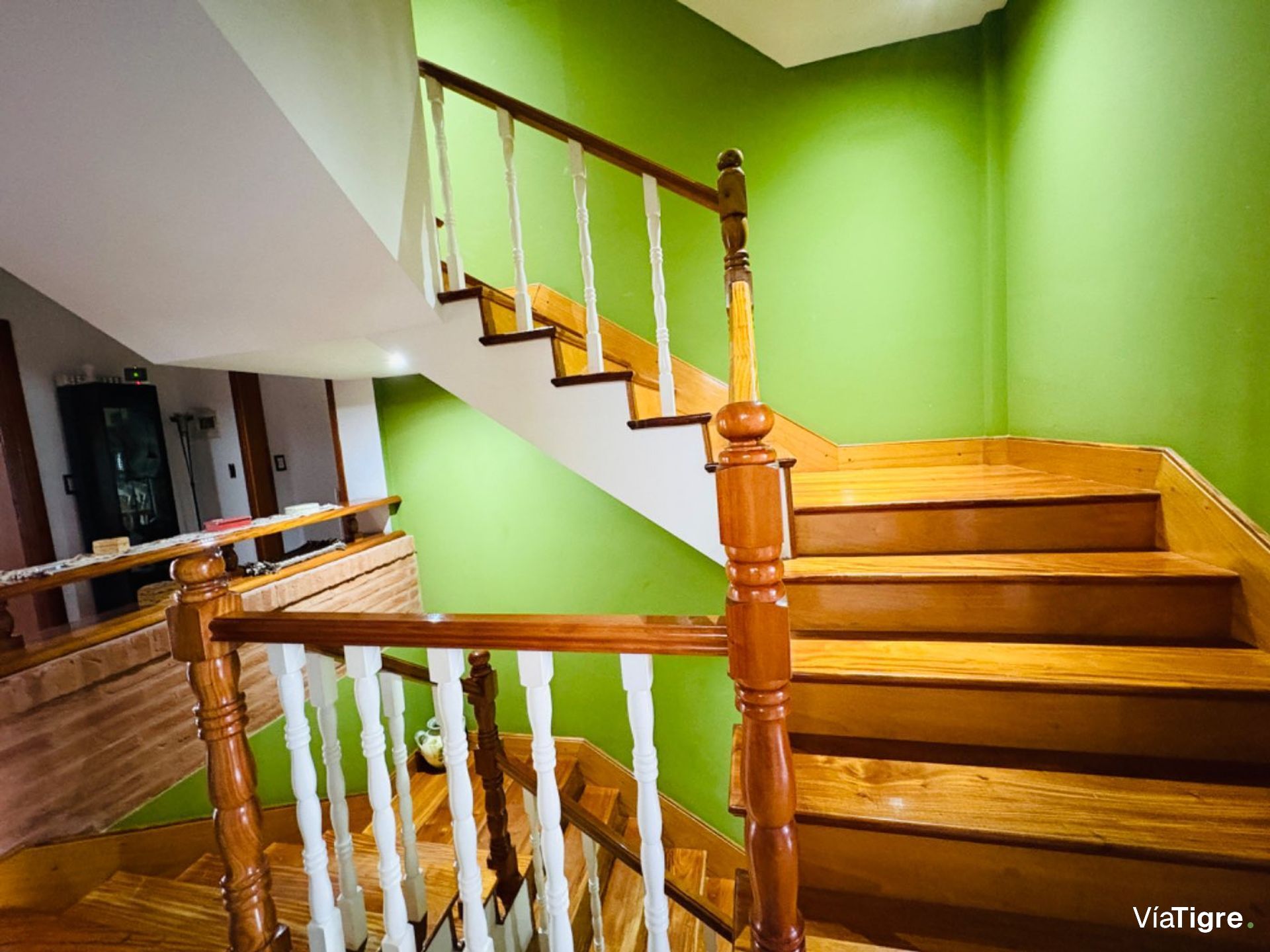 Chalet En Venta 4 Amb Con Parque Pileta Y Cocheras