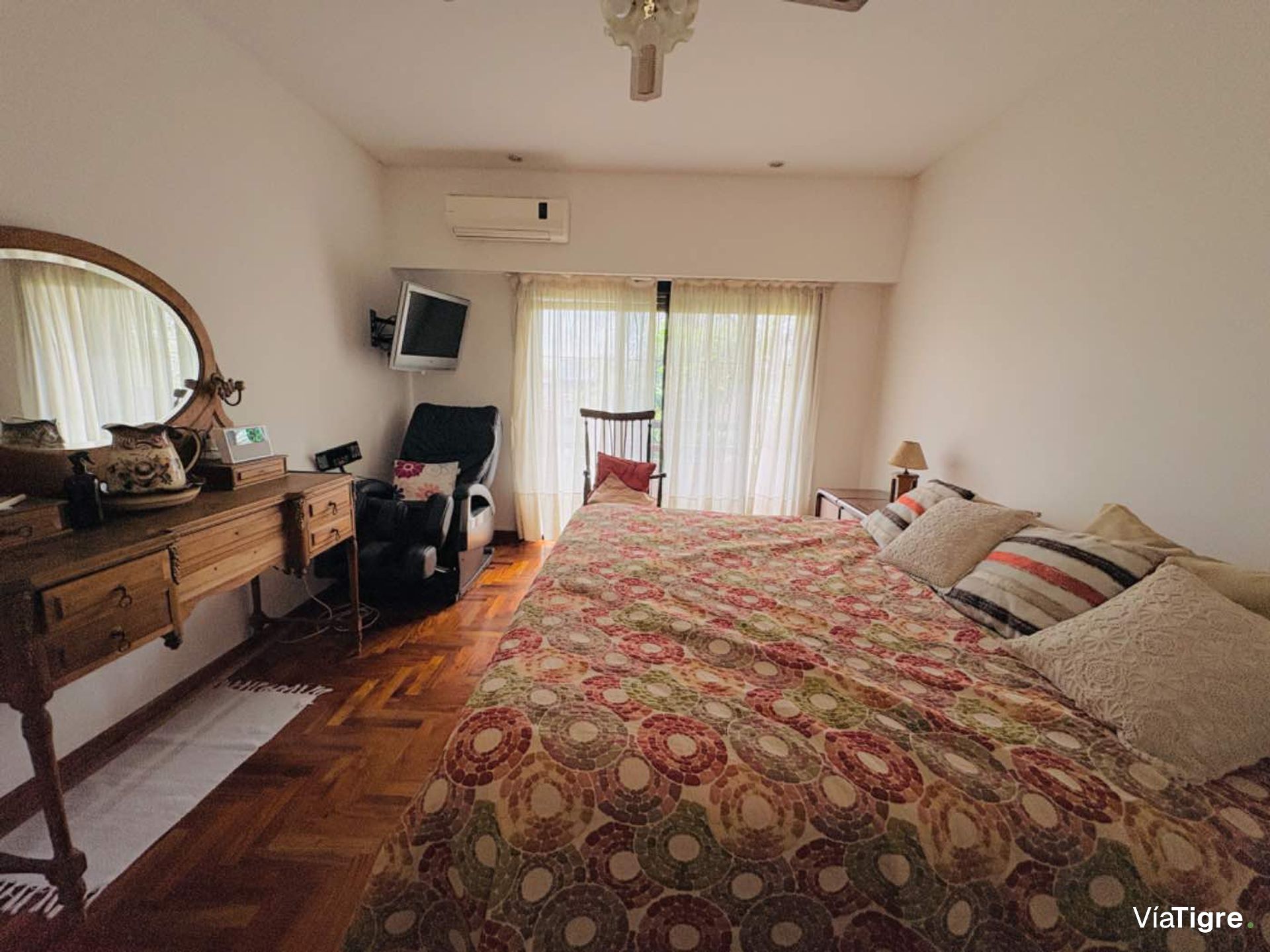 Chalet En Venta 4 Amb Con Parque Pileta Y Cocheras