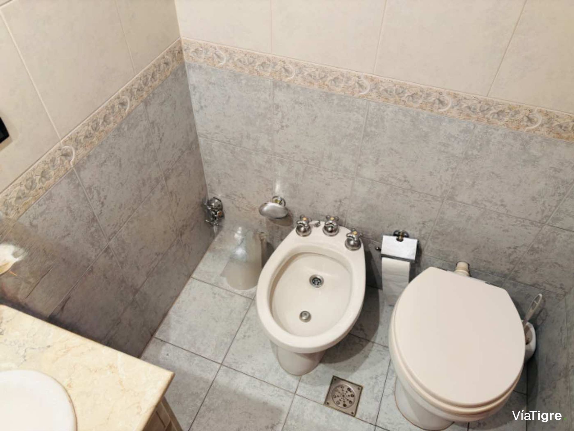 Chalet En Venta 4 Amb Con Parque Pileta Y Cocheras