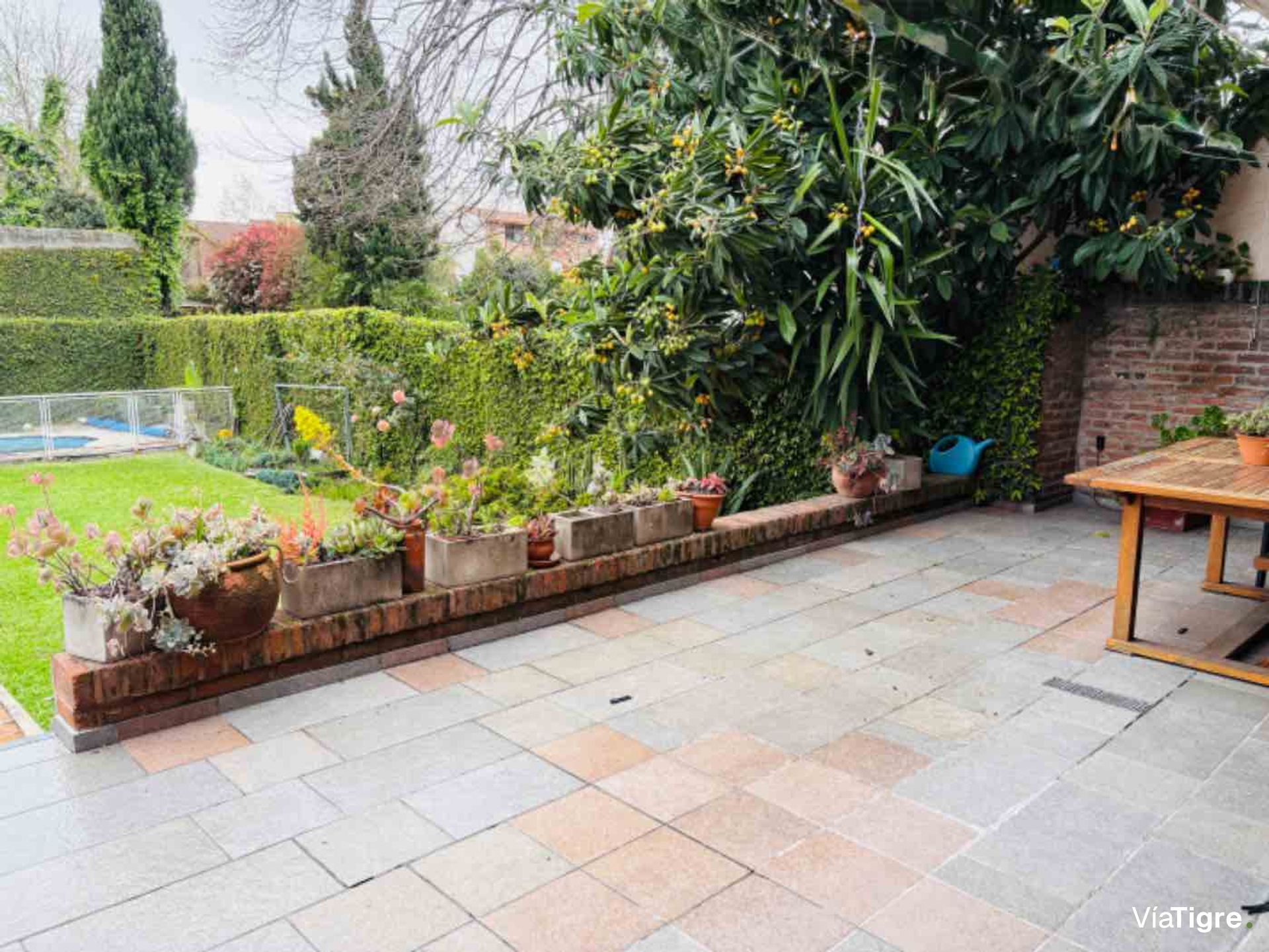 Chalet En Venta 4 Amb Con Parque Pileta Y Cocheras