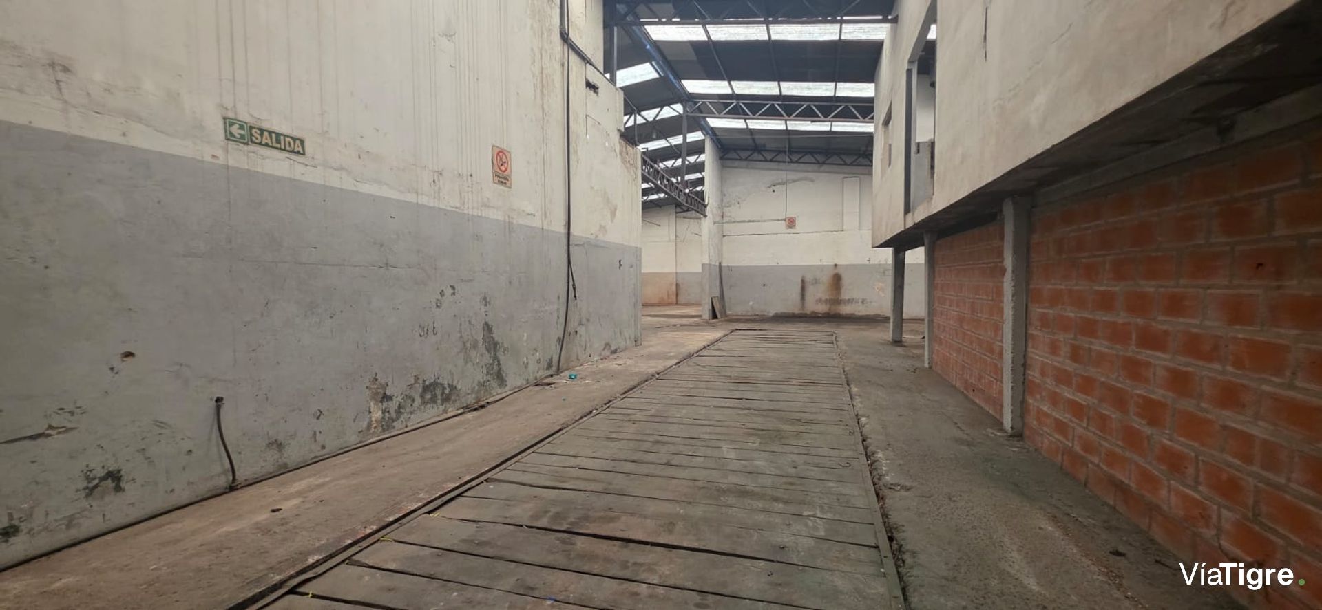 Depósito Industrial En Alquiler Carupa