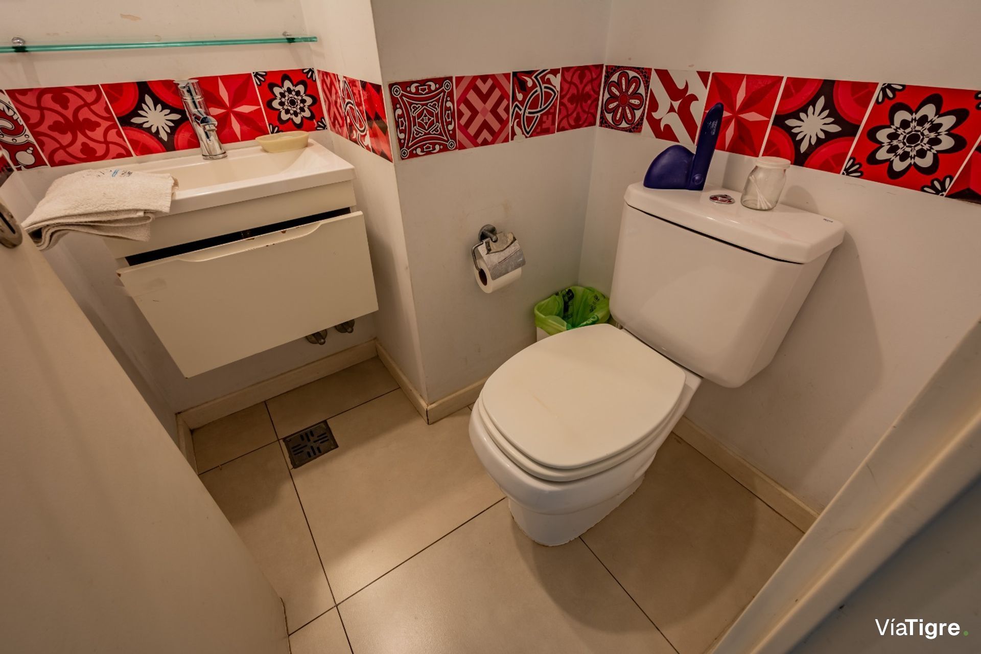 Venta Departamento 3 Ambientes Con Jardín. Cochera