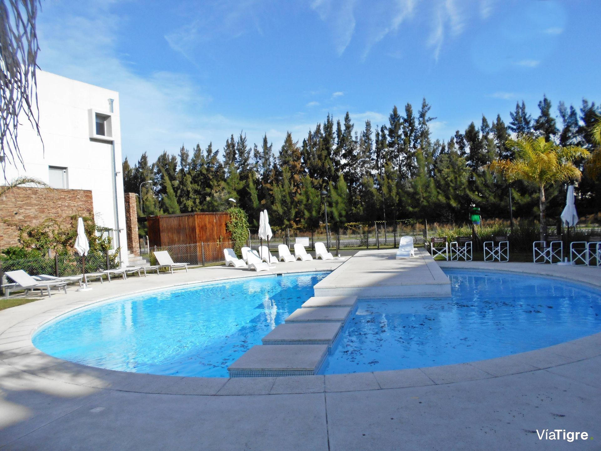 Venta Departamento 3 Ambientes Con Jardín. Cochera