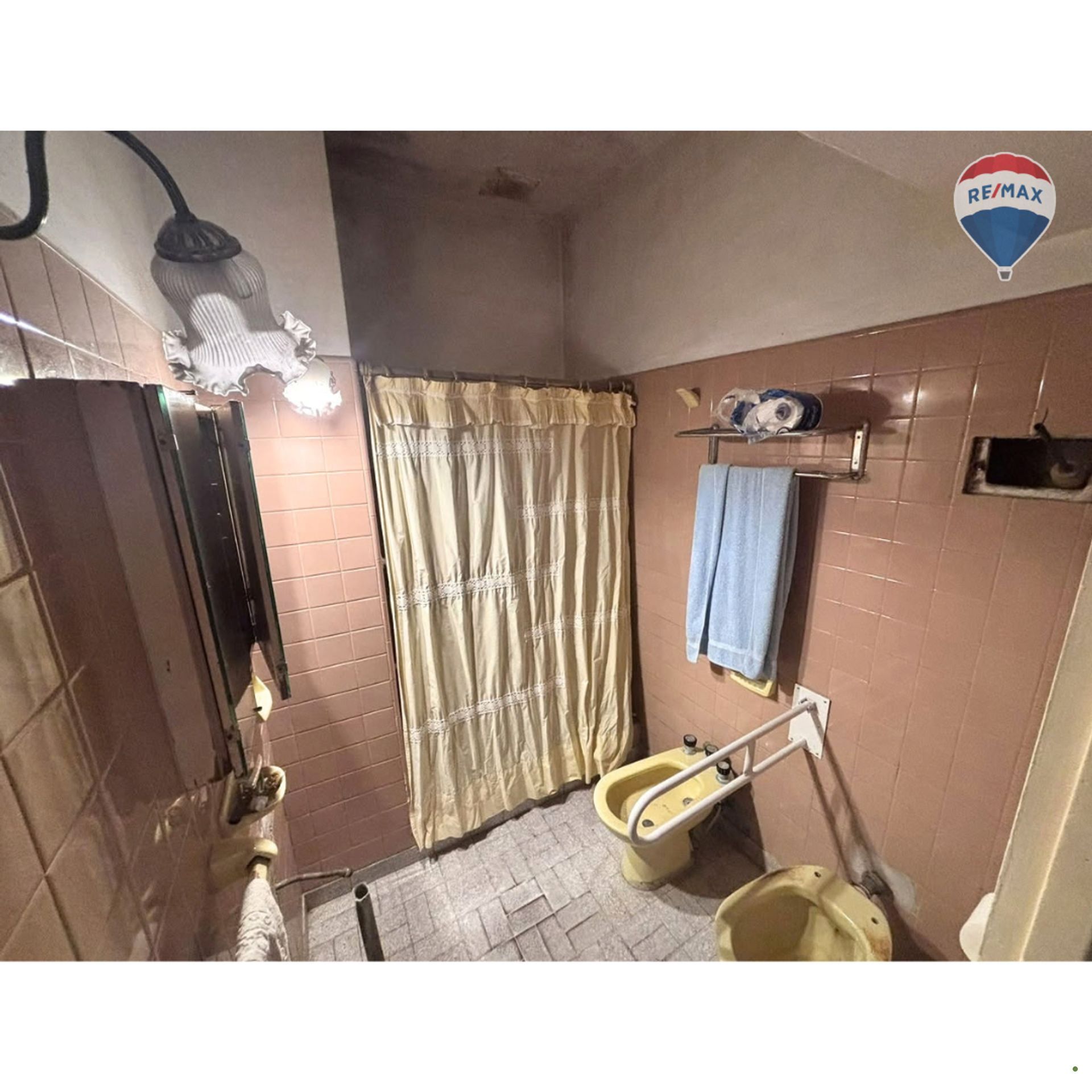Venta Casa 4 amb en Carapachay. Jardín. Parrilla