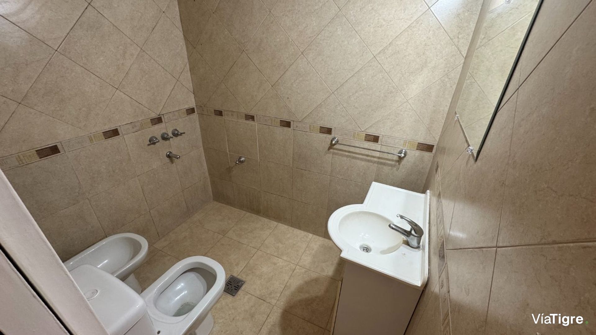 Alquiler Depto 2 Ambientes Con Patio Y Terraza