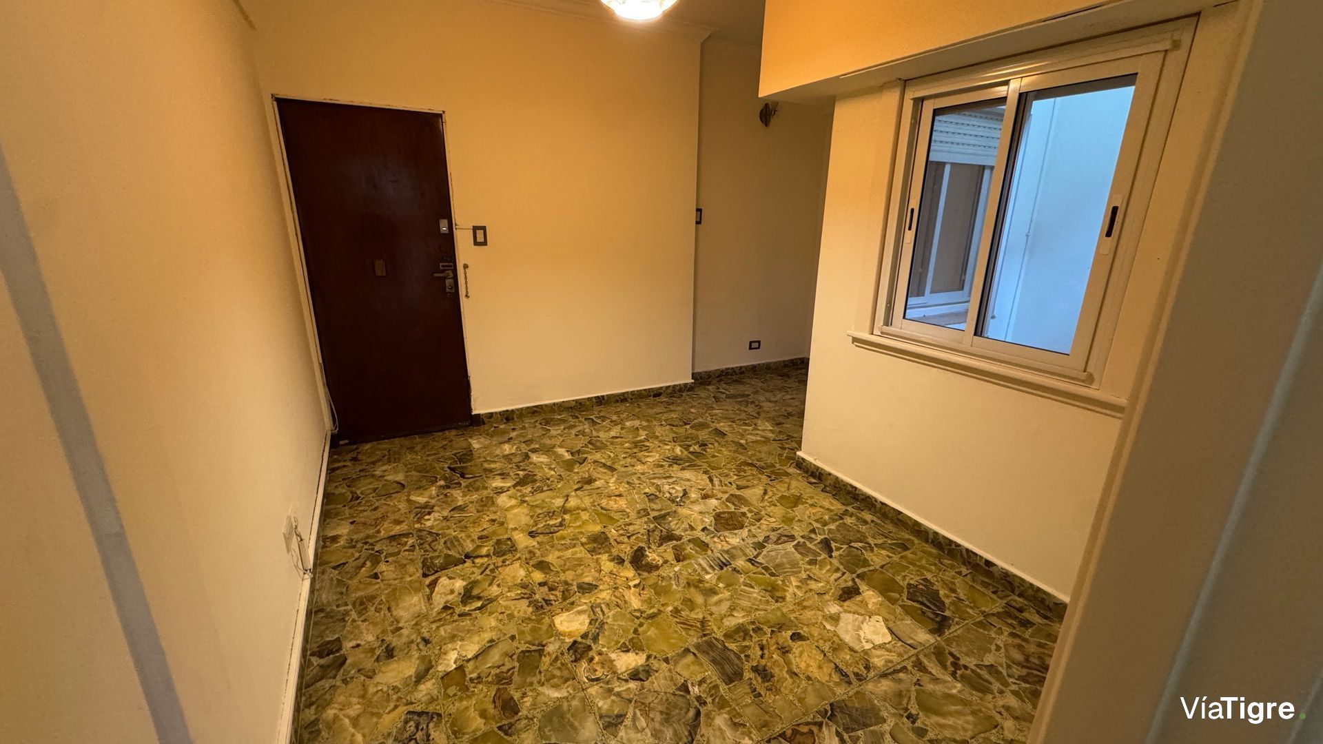 Alquiler Depto 2 Ambientes Con Patio Y Terraza