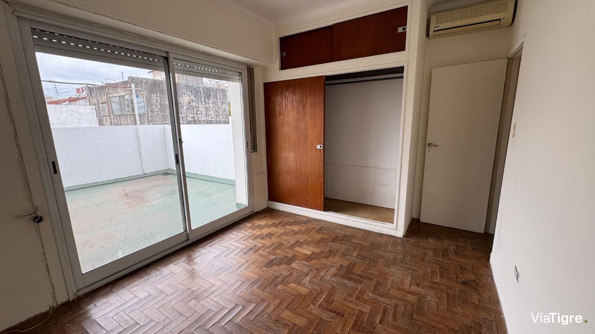 Alquiler Depto 2 Ambientes Con Patio Y Terraza