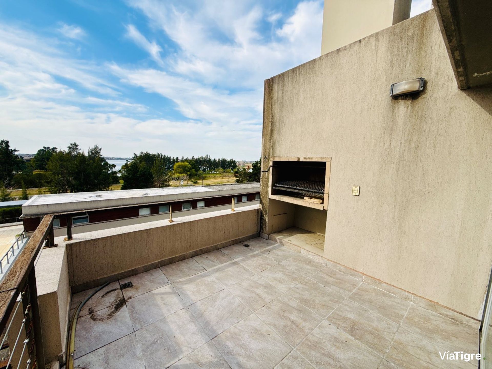 Alquiler 2 amb balcón terraza parrilla coch Nordel