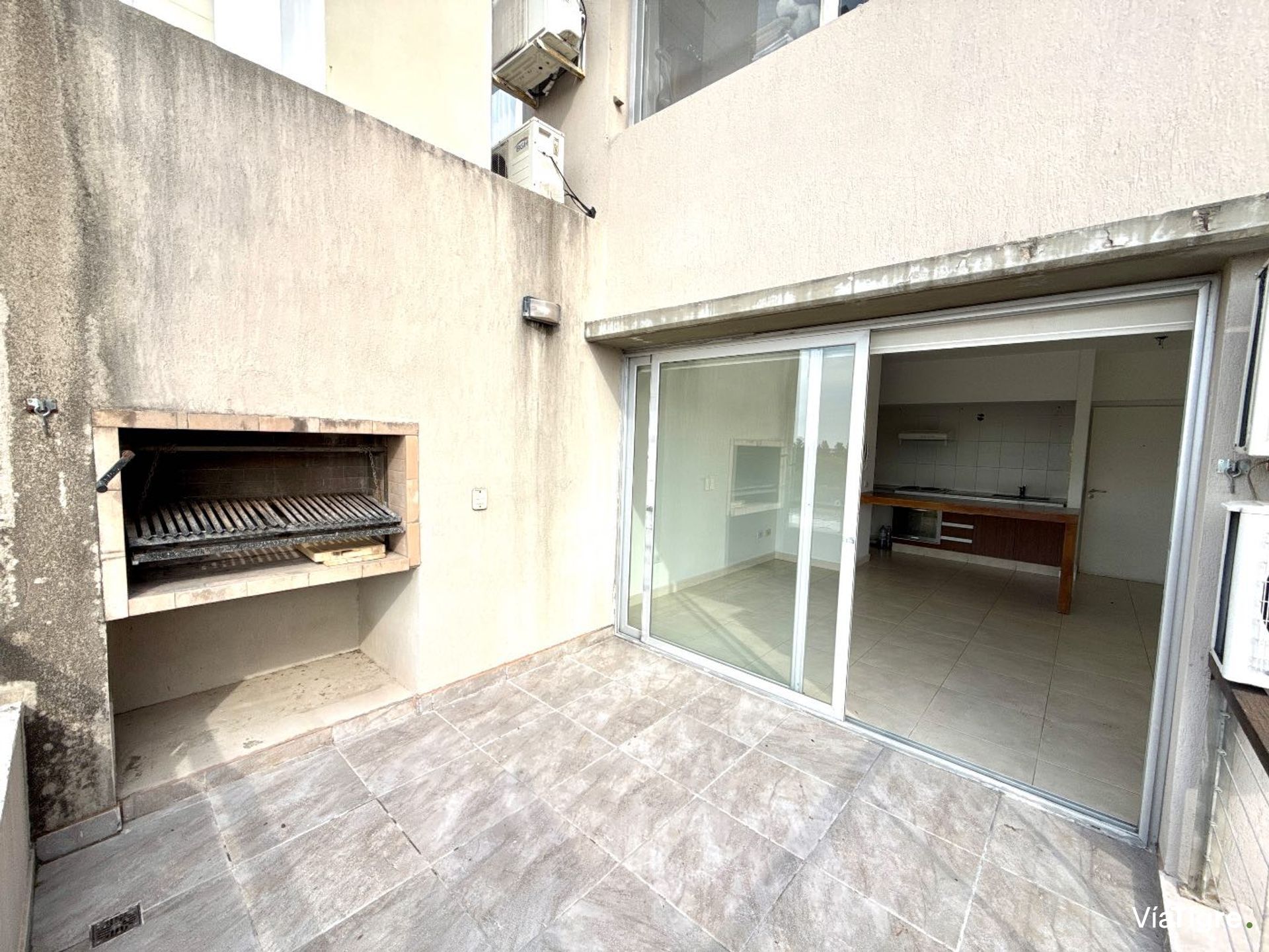 Alquiler 2 amb balcón terraza parrilla coch Nordel