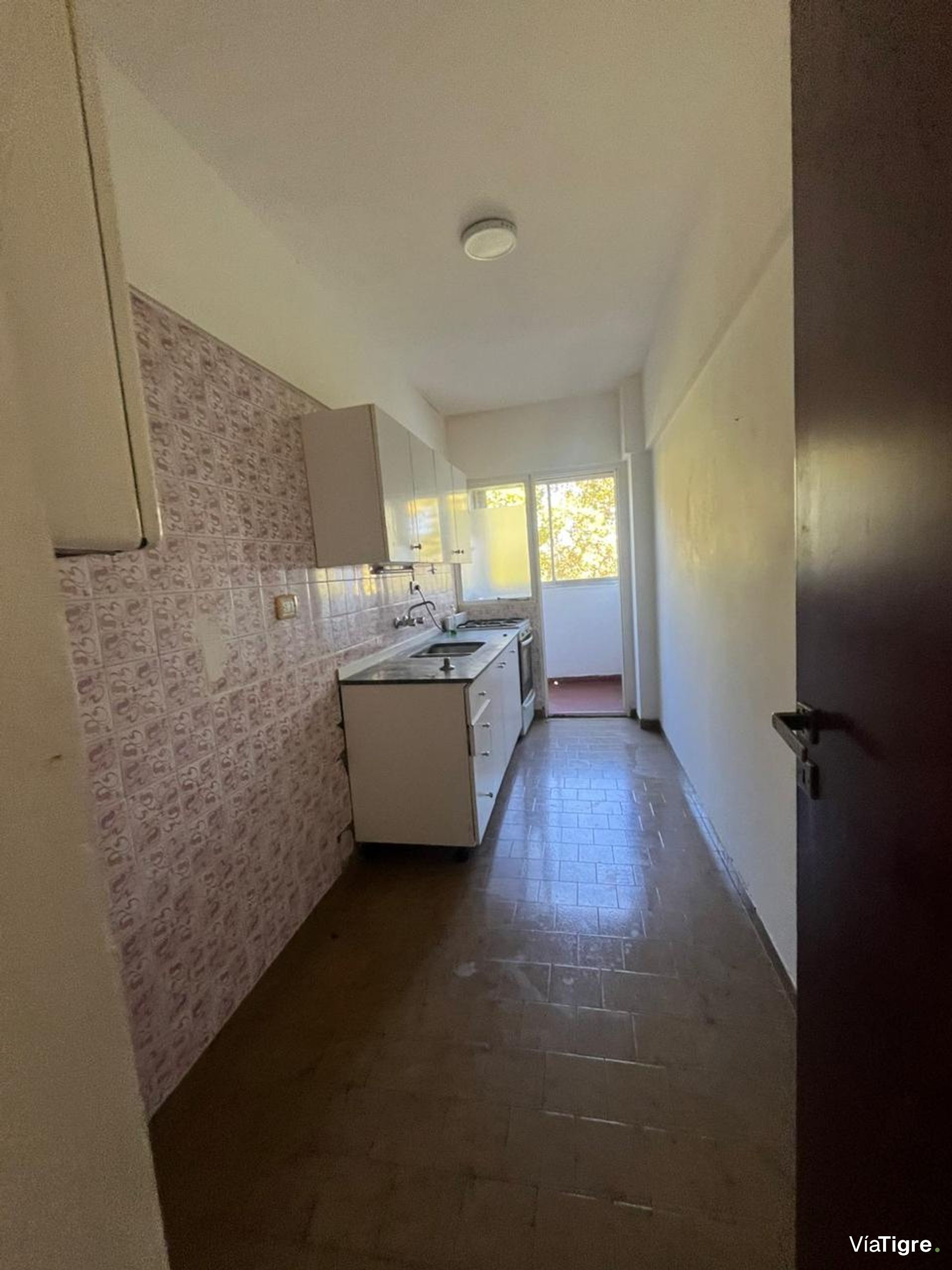 Depto 2 amb con balcón