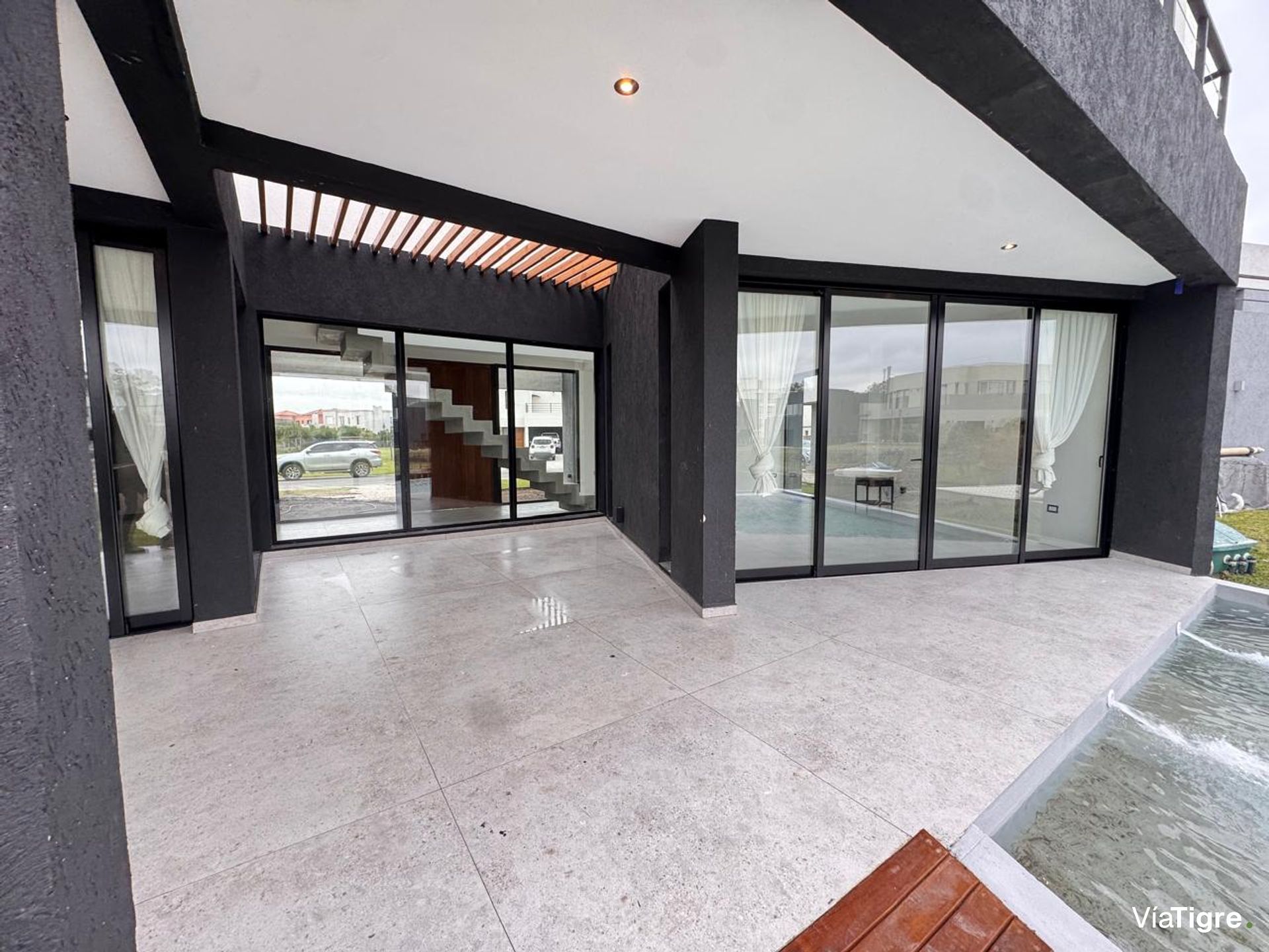casa salida al rio muelle barrio privado canal