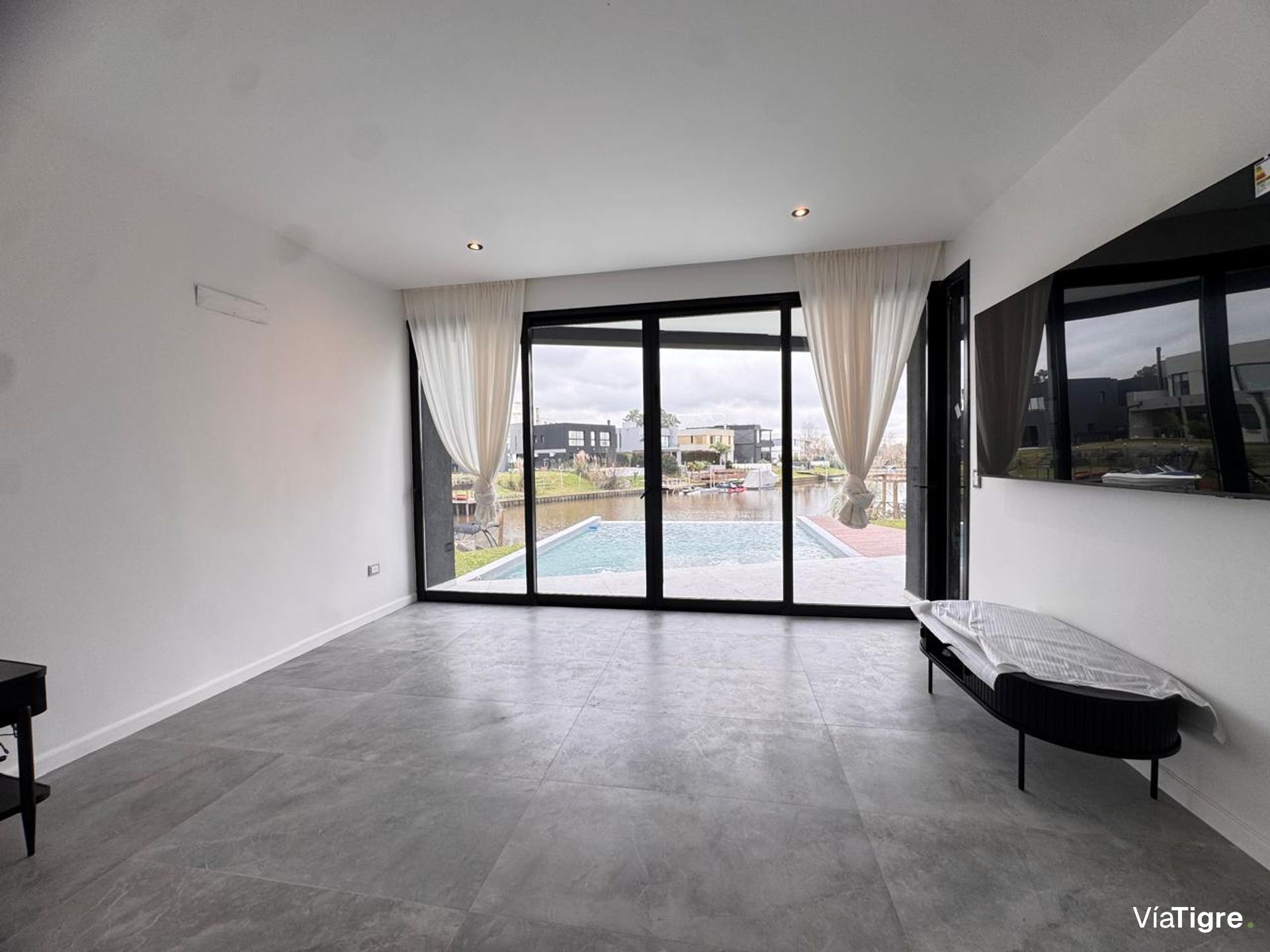casa salida al rio muelle barrio privado canal
