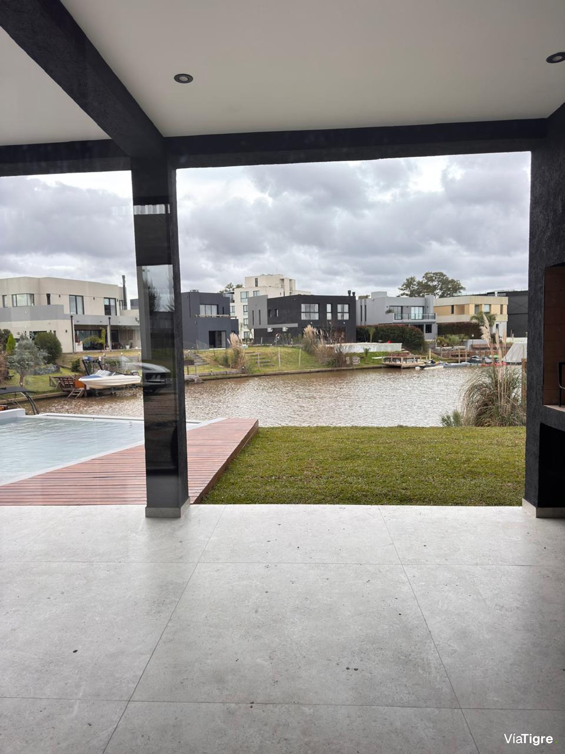 casa salida al rio muelle barrio privado canal