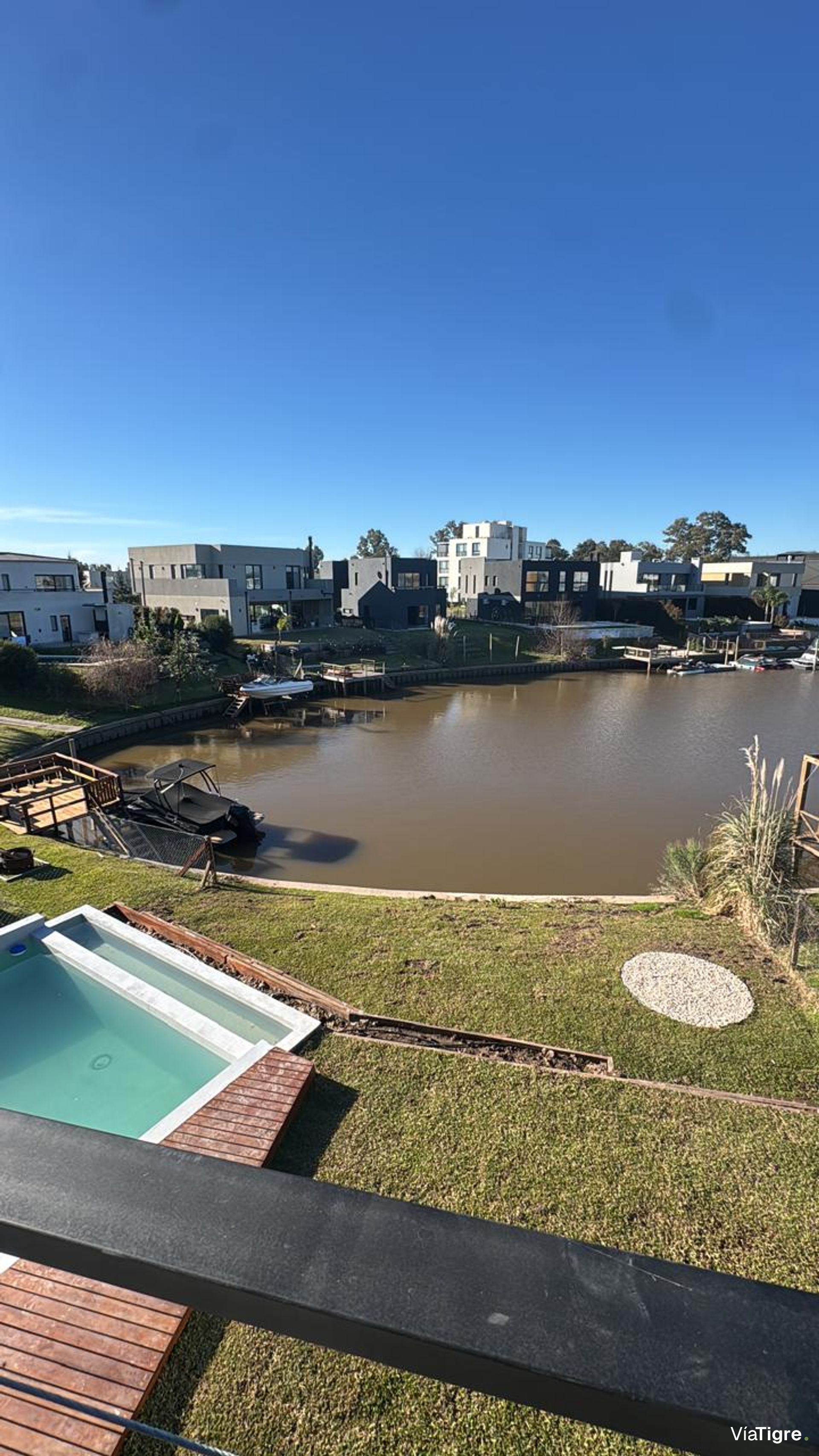 casa salida al rio muelle barrio privado canal