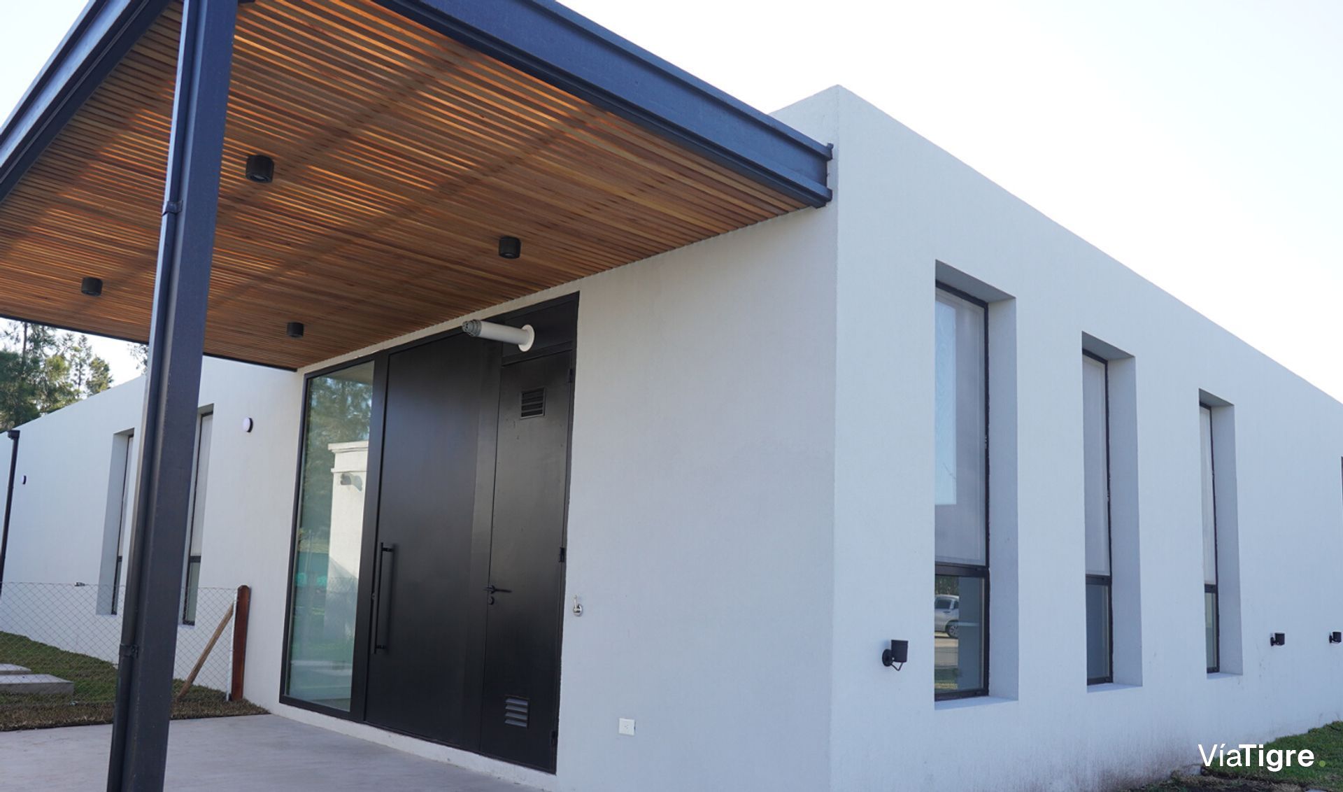 Alquileer casa 4 ambientes Villanueva