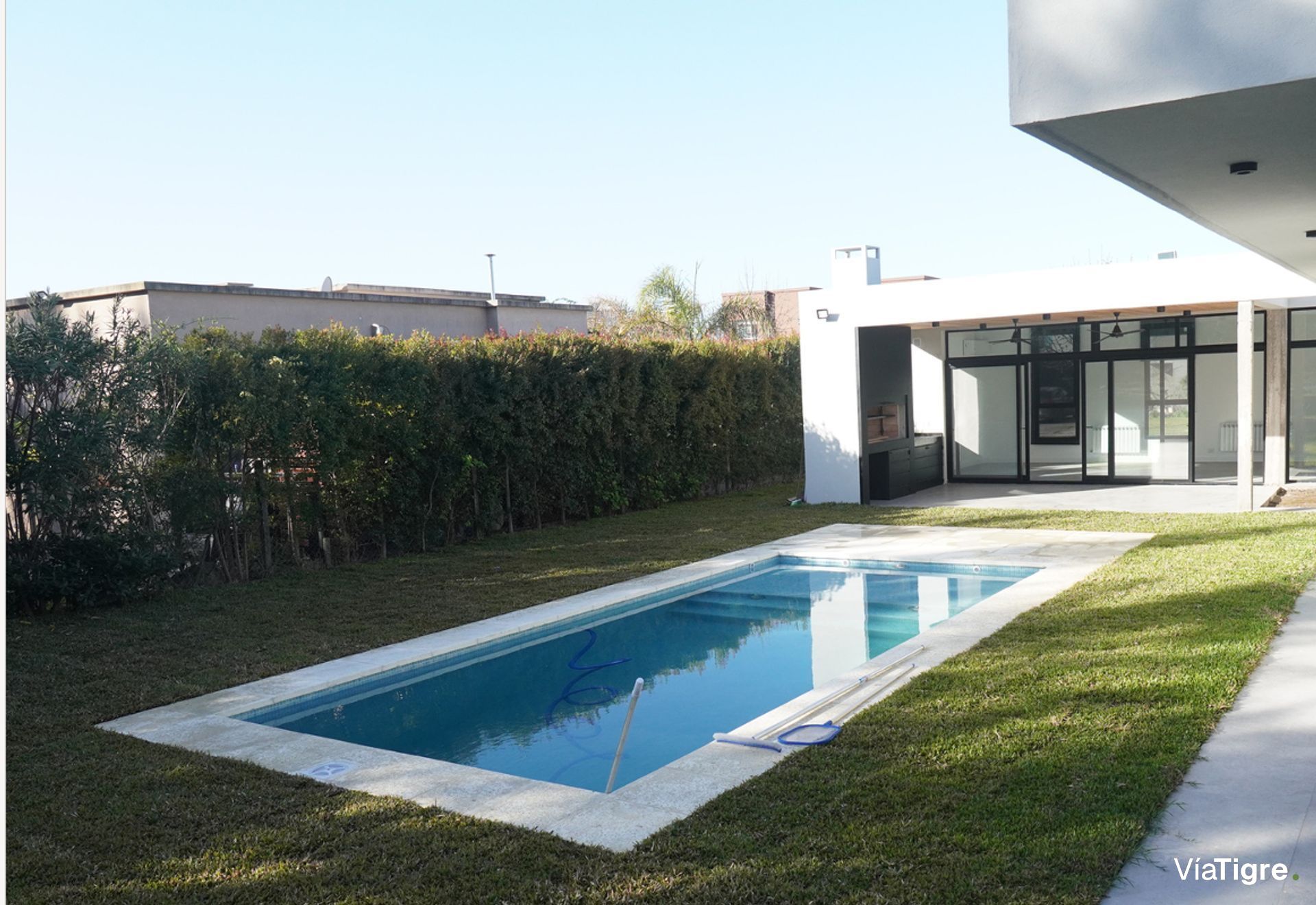 Alquileer casa 4 ambientes Villanueva