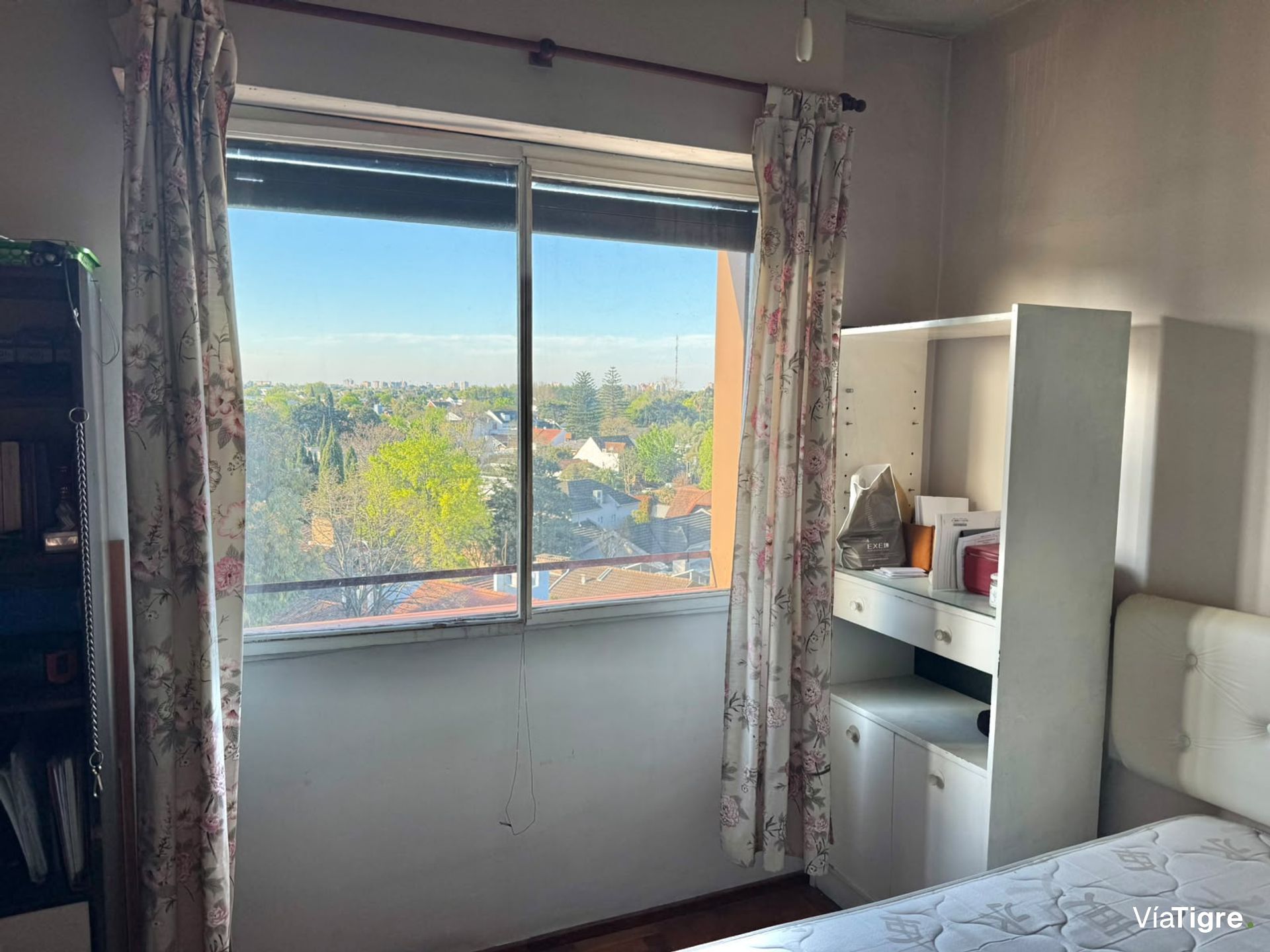 Venta 4 Ambientes 2 baños, Balcon Cochera Martinez