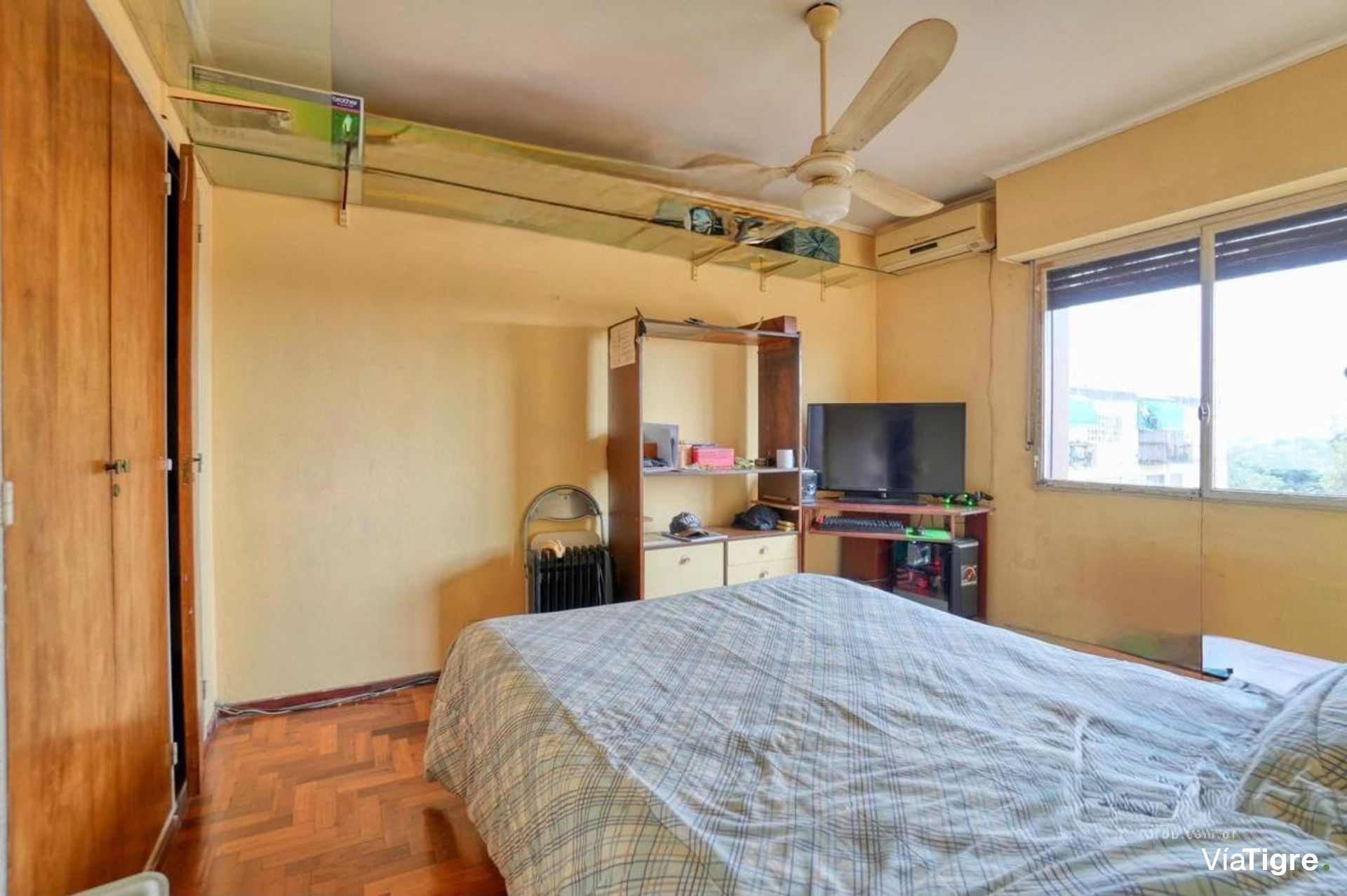 Venta 4 Ambientes 2 baños, Balcon Cochera Martinez