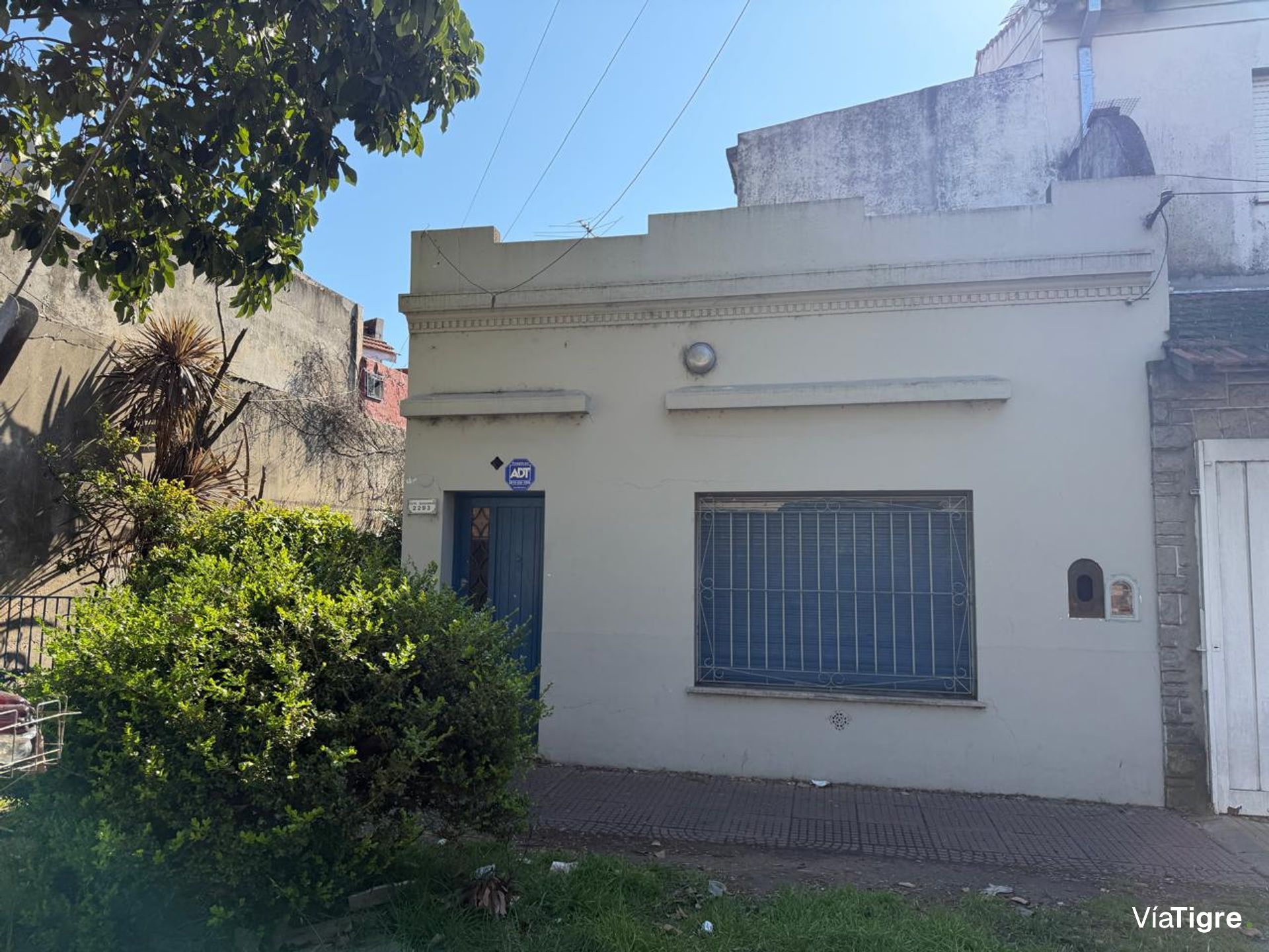 CASA EN LOTE 10x18 MUNRO IDEAL INVERSOR