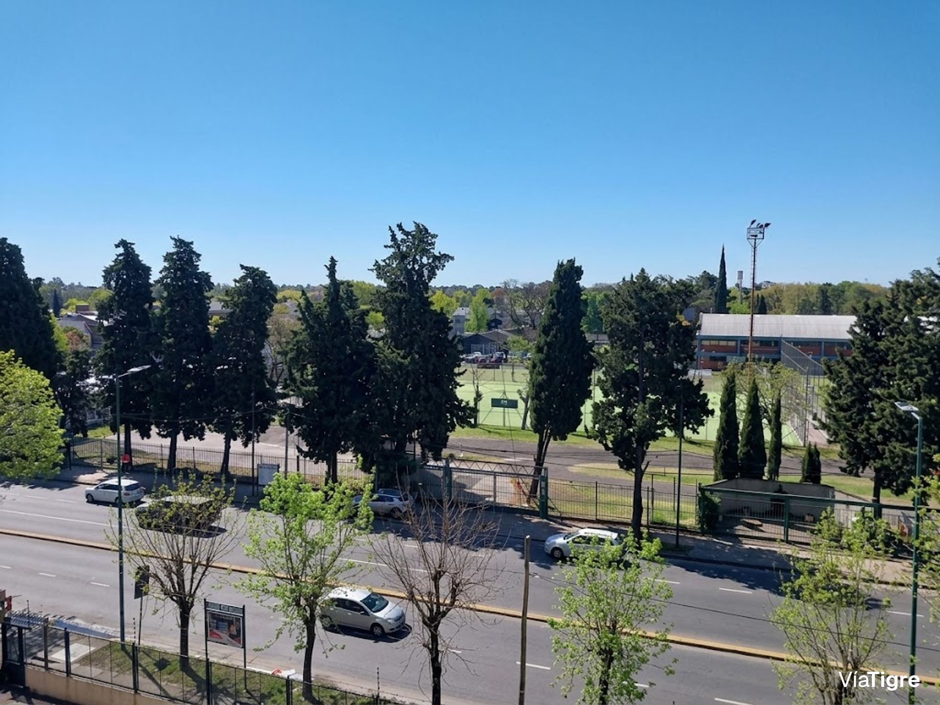 Depto 4 amb Marquez y fondo de la Legua